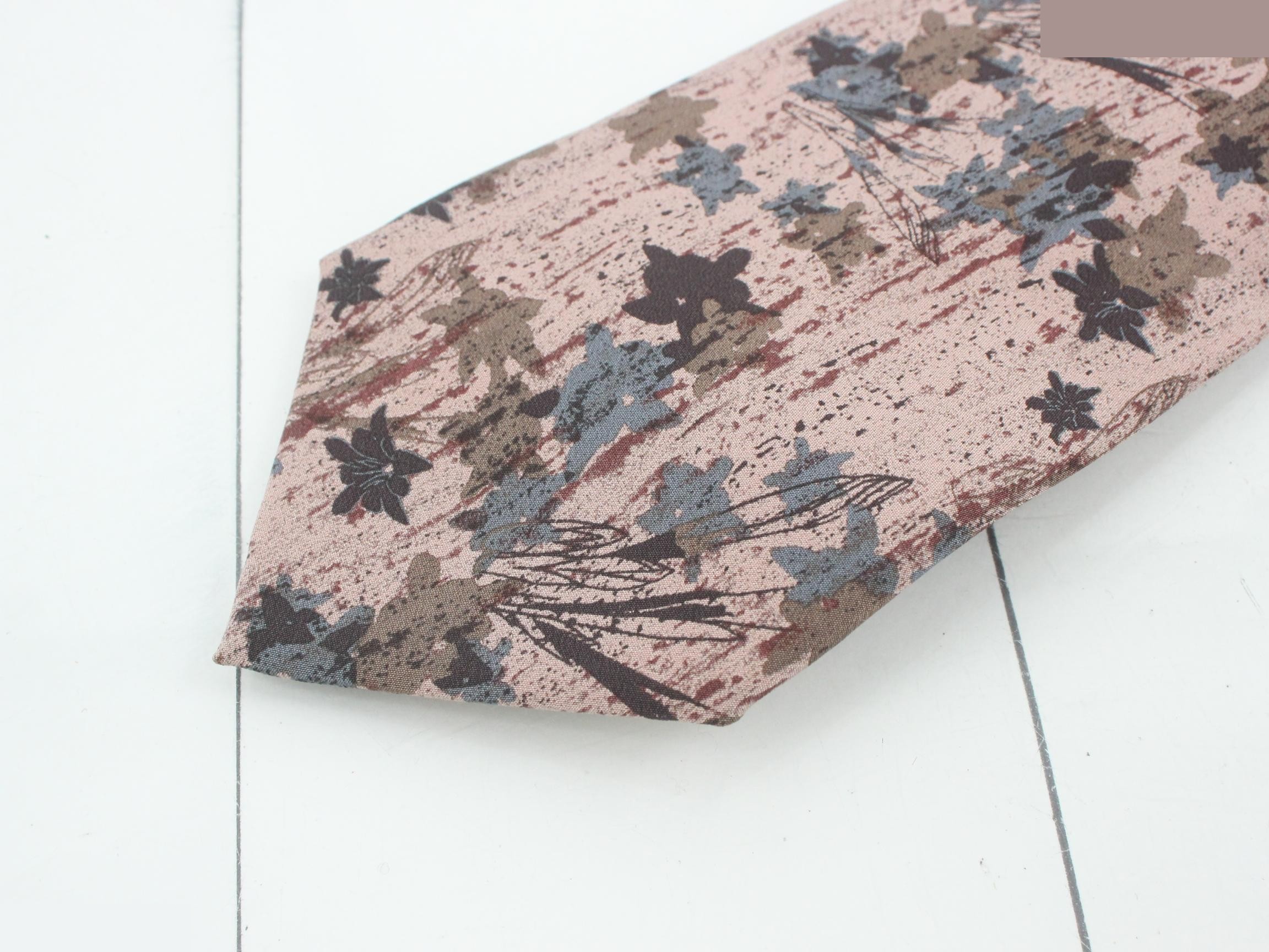 Silk tie — view 3