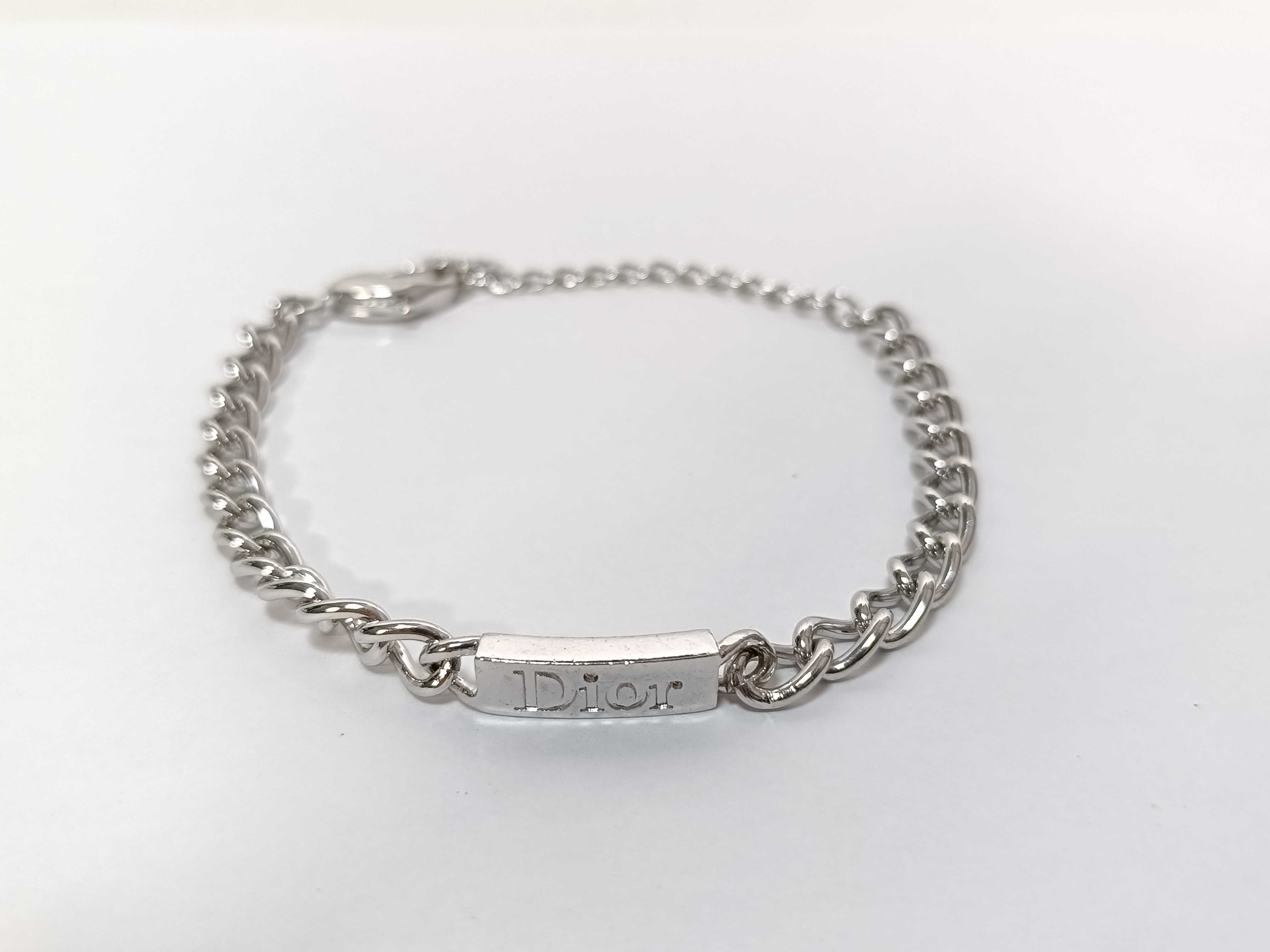 SV logo plate bracelet/bangle