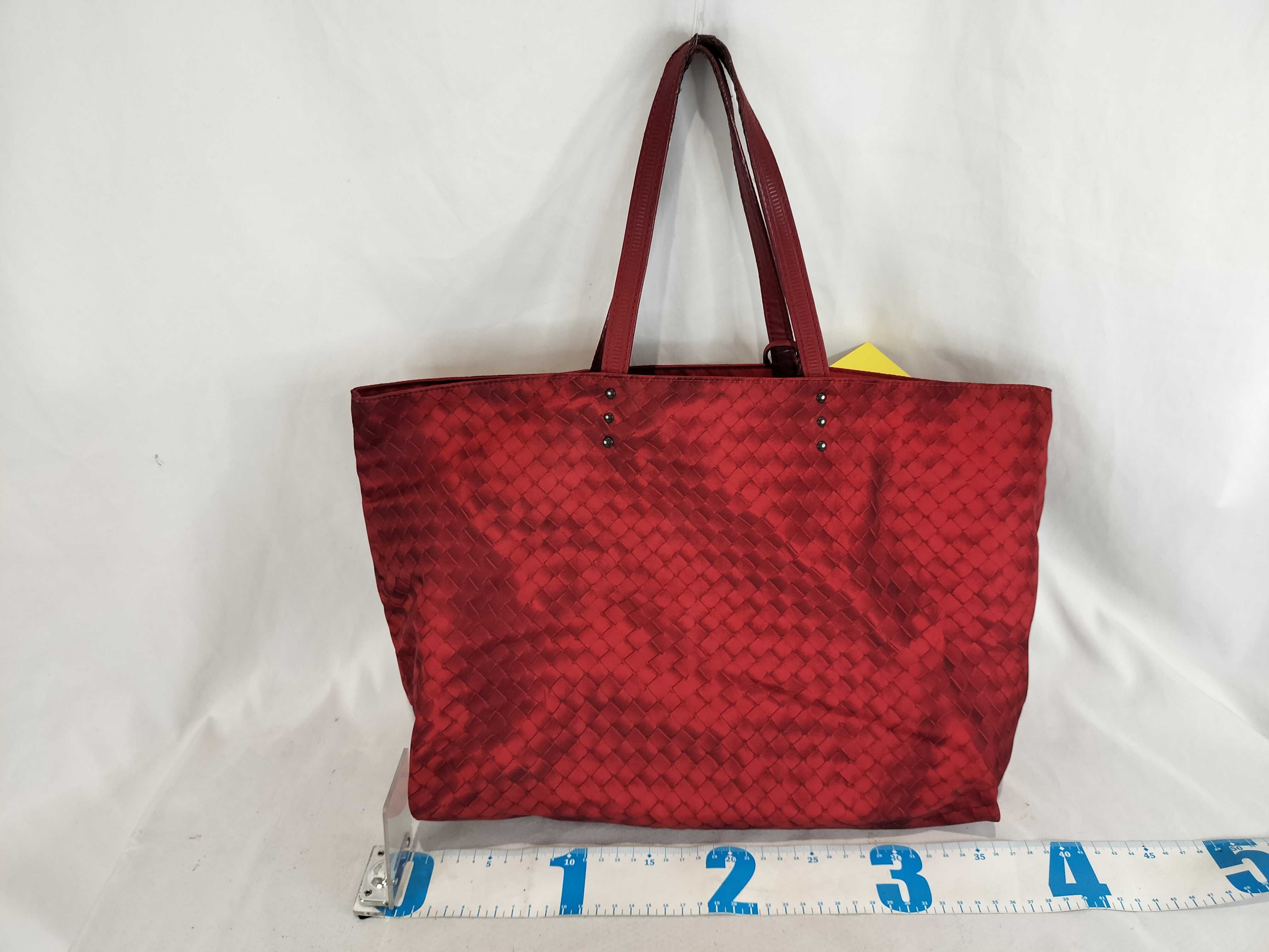 Intrecciato Illusion Red Tote Bag — view 2