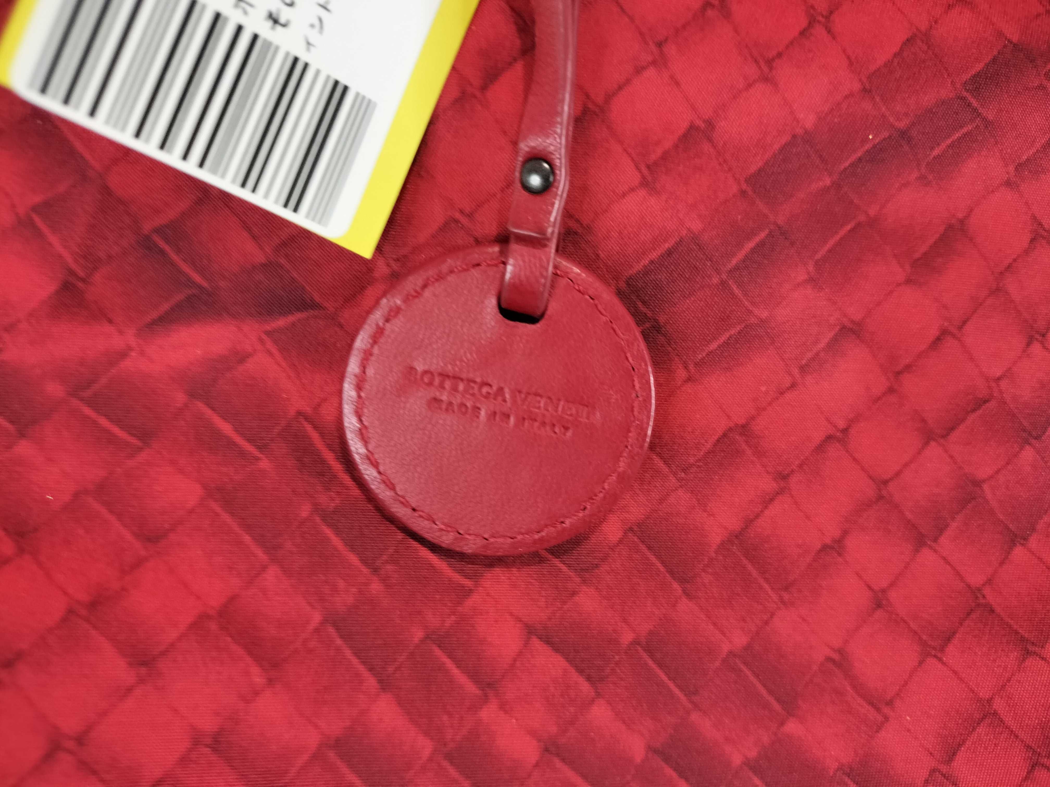 Intrecciato Illusion Red Tote Bag — view 8