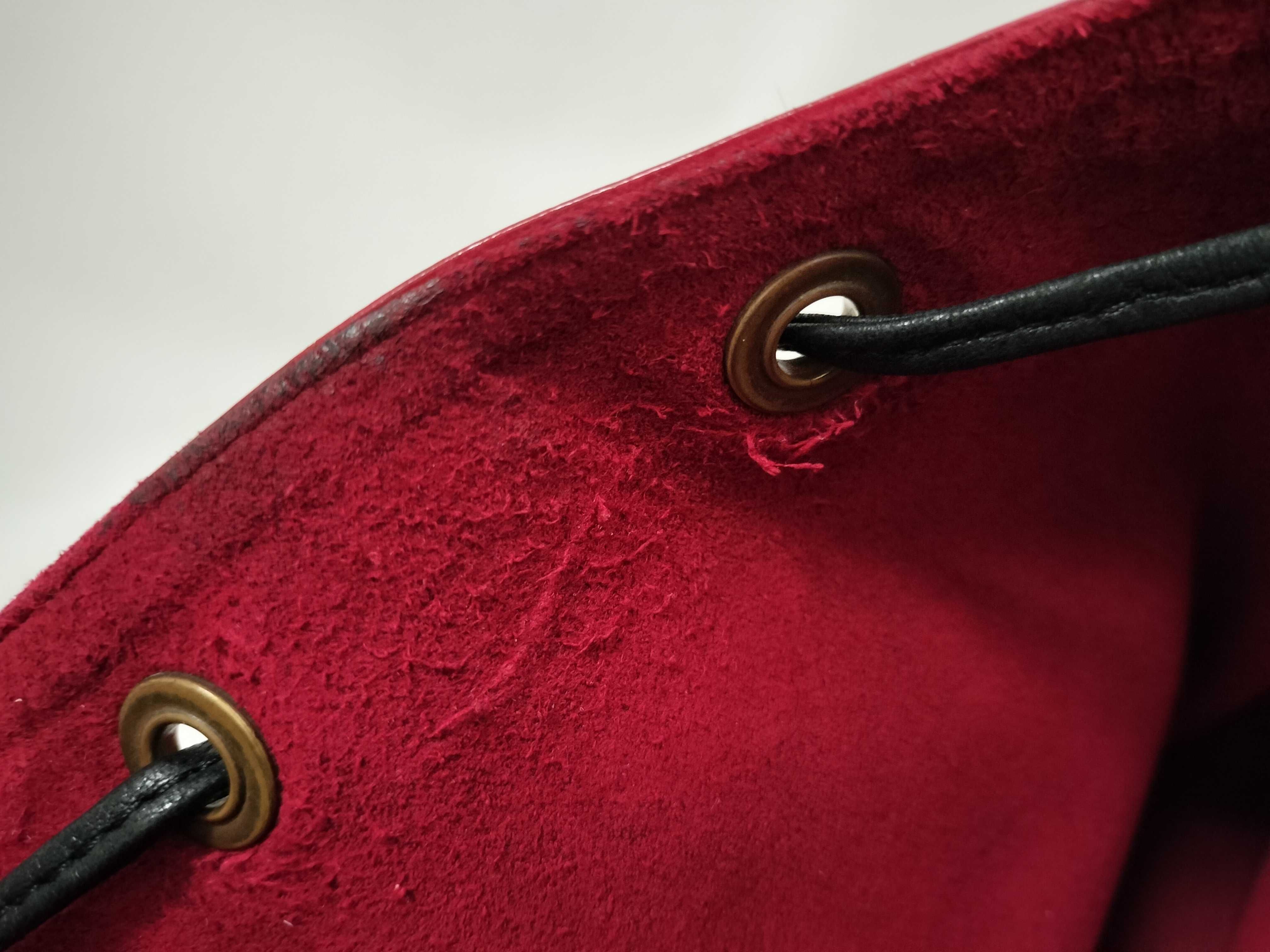 Epi Leather Shoulder Bag, Red Epi NeoNoe M55303 — view 15