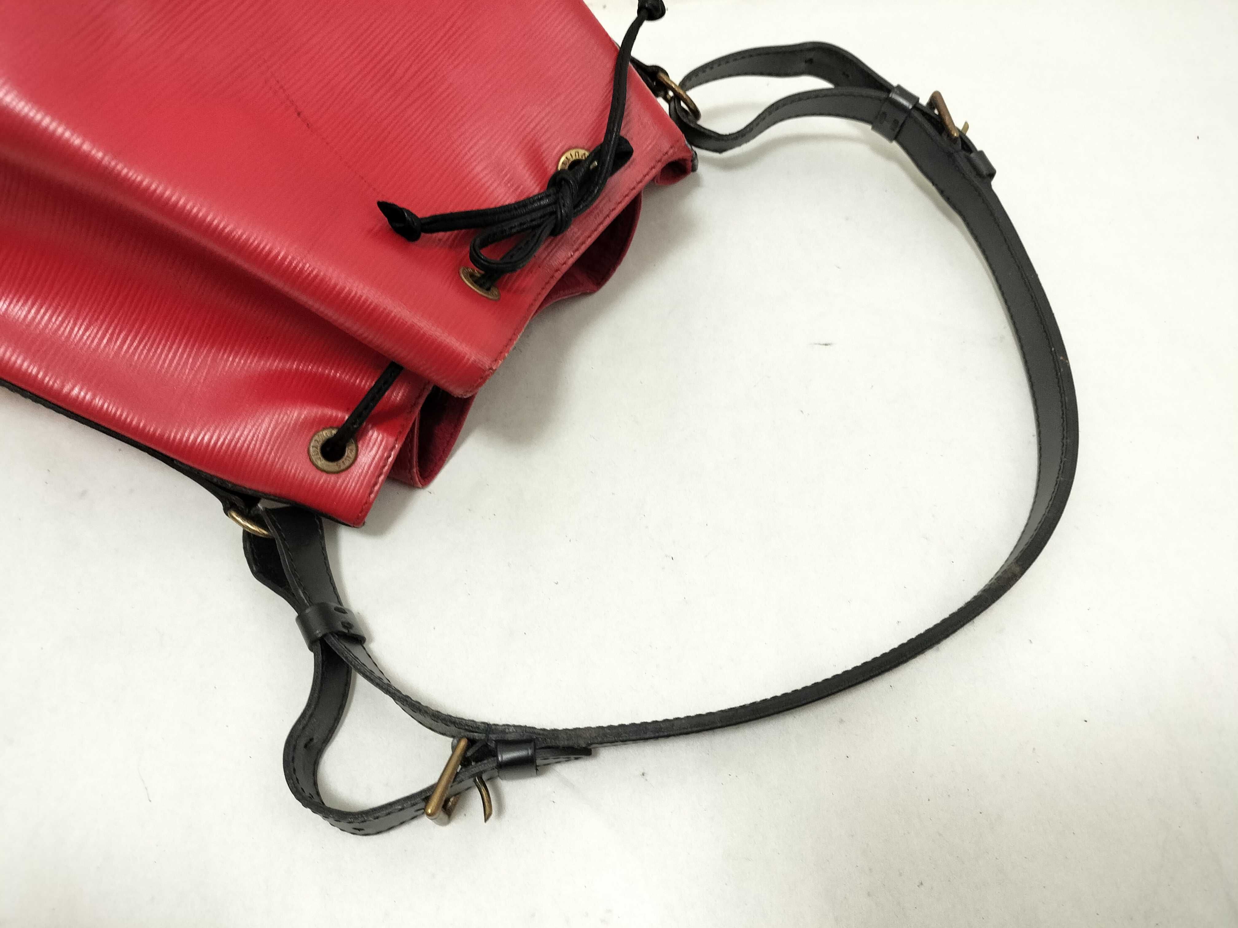 Epi Leather Shoulder Bag, Red Epi NeoNoe M55303 — view 3