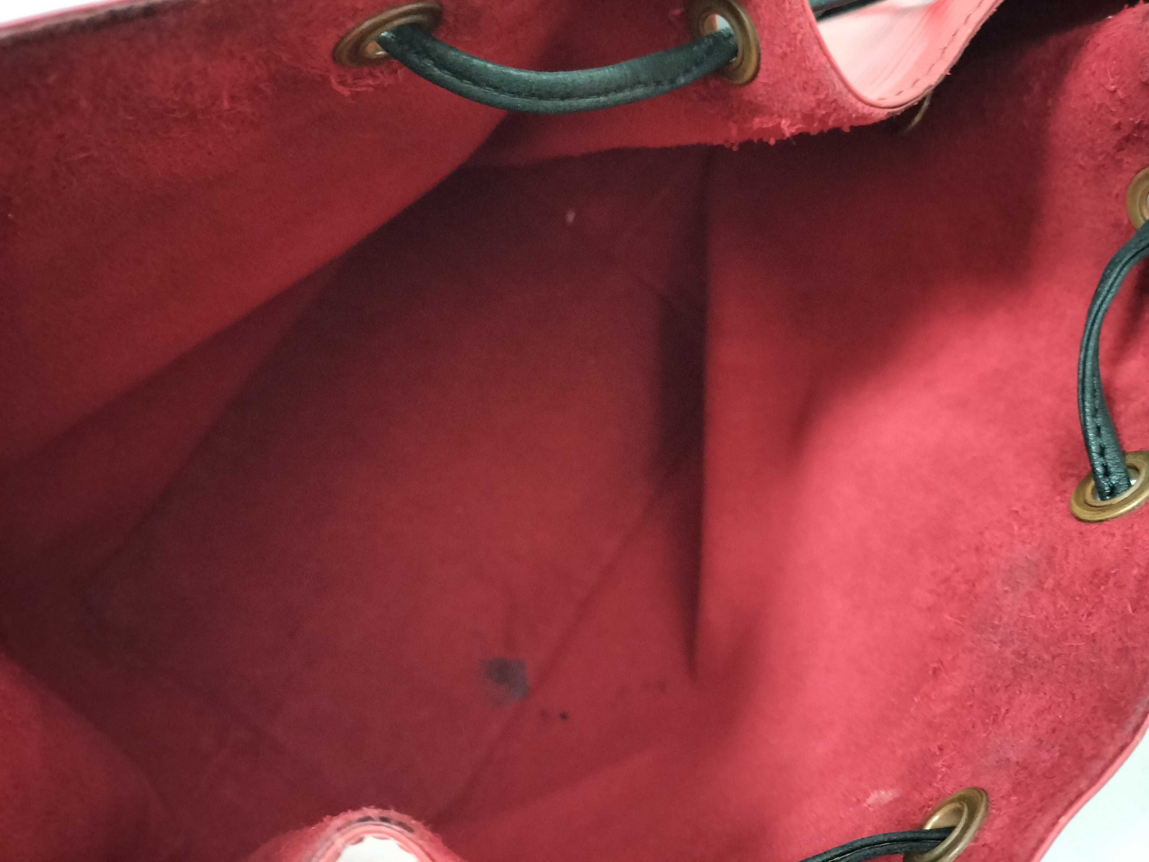 Epi Leather Shoulder Bag, Red Epi NeoNoe M55303 — view 9