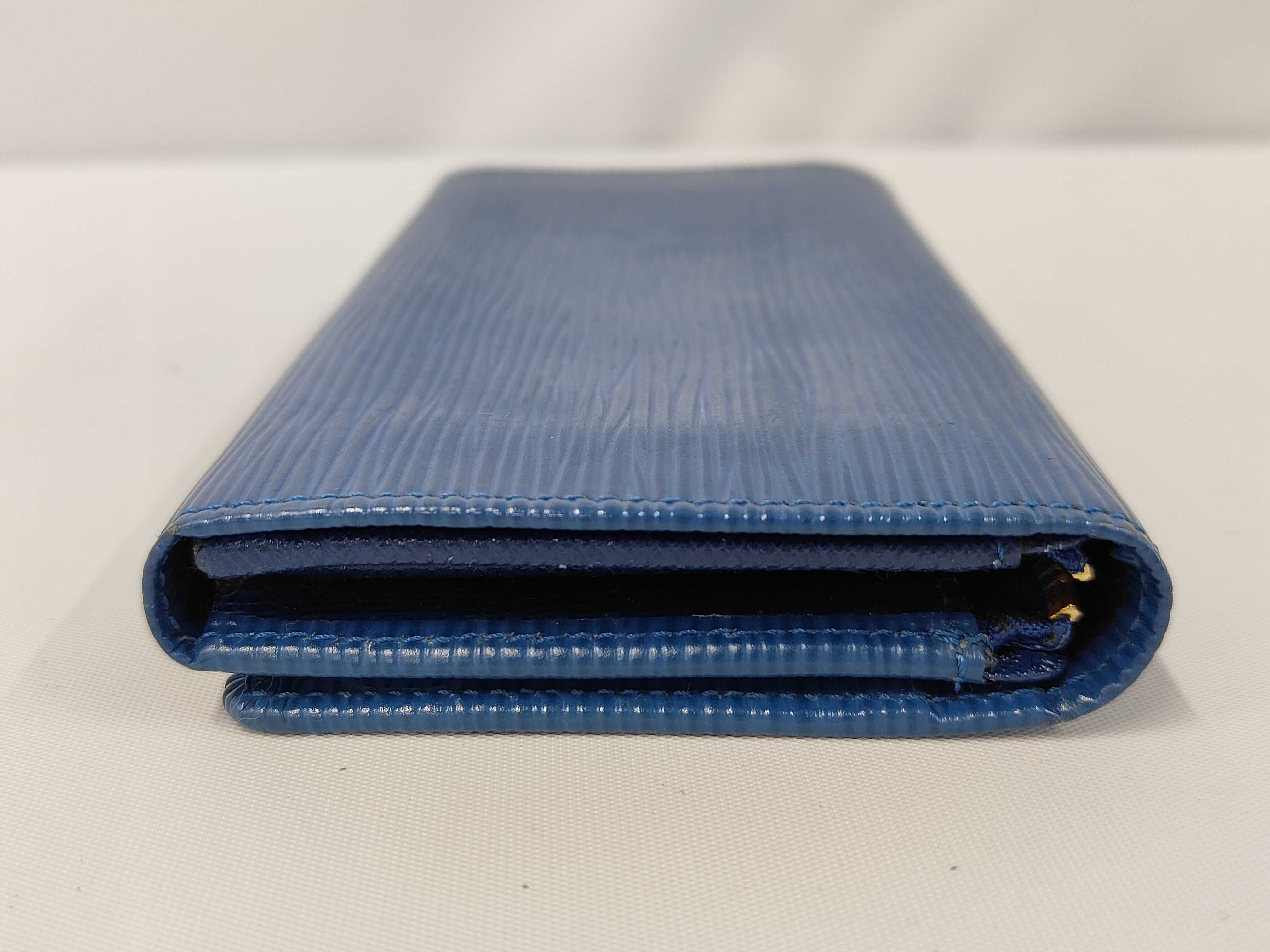 wallet — view 5