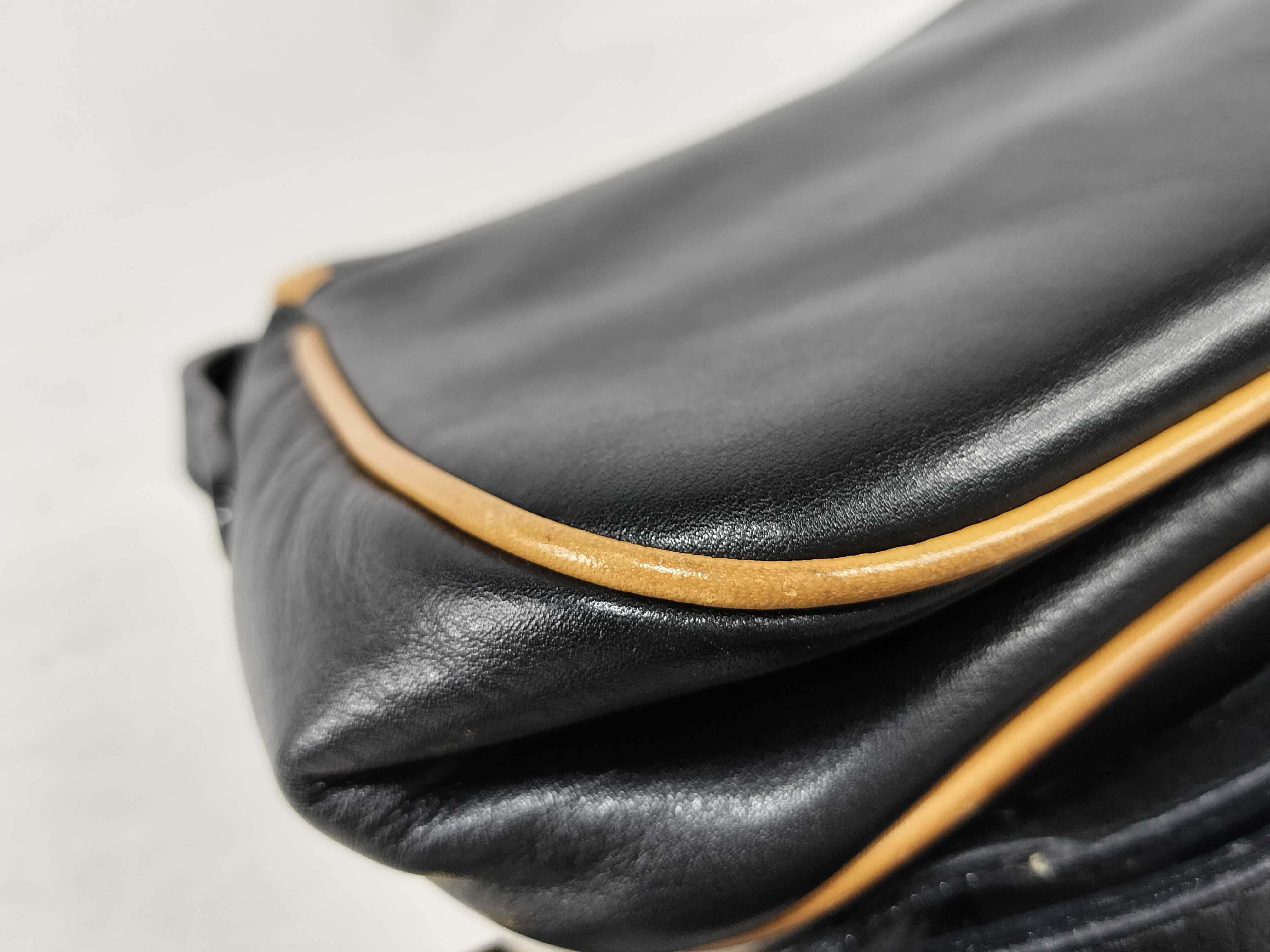 Leather Shoulder Bag Black Shoulder Bag — view 6