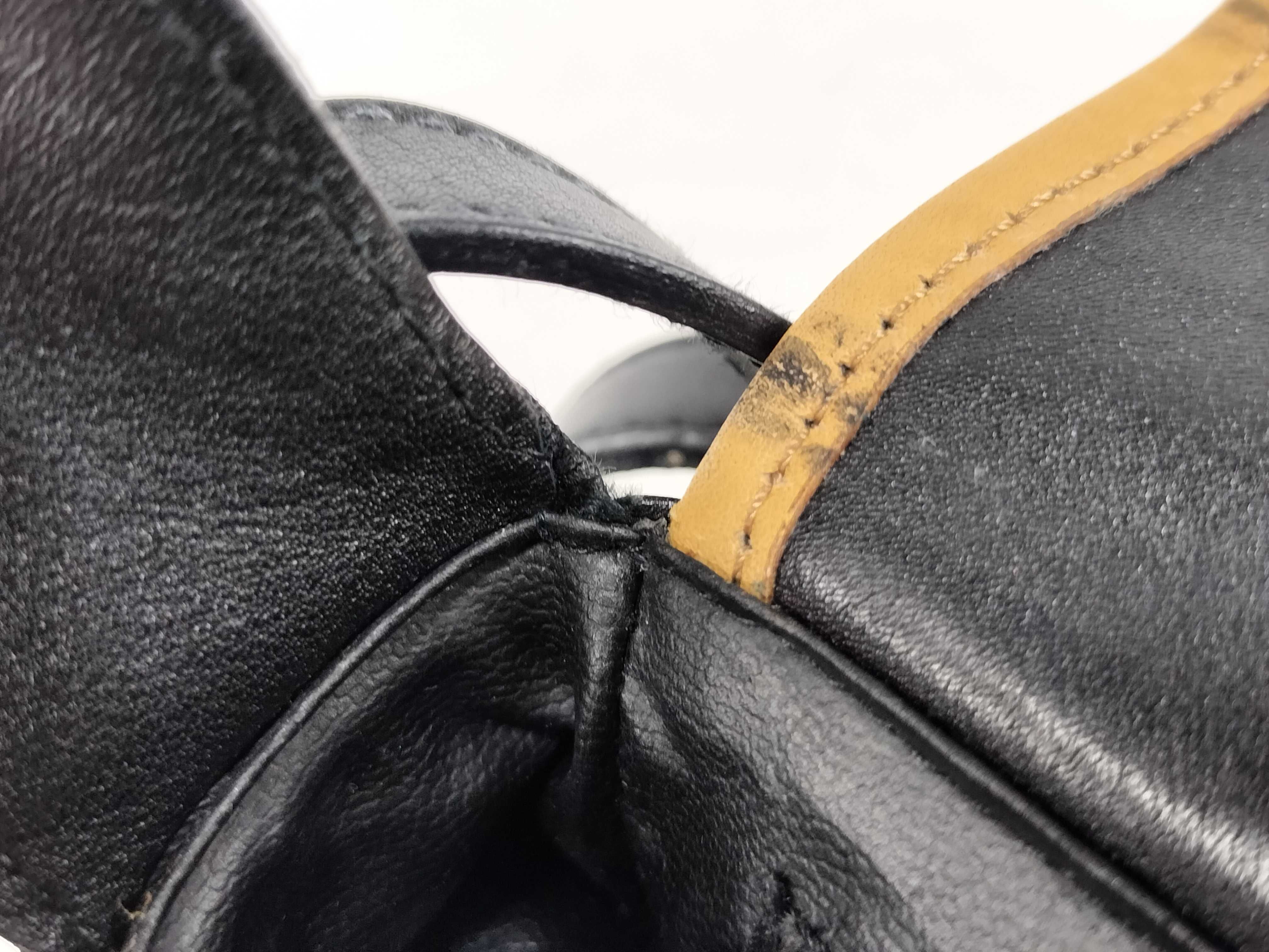 Leather Shoulder Bag Black Shoulder Bag — view 9