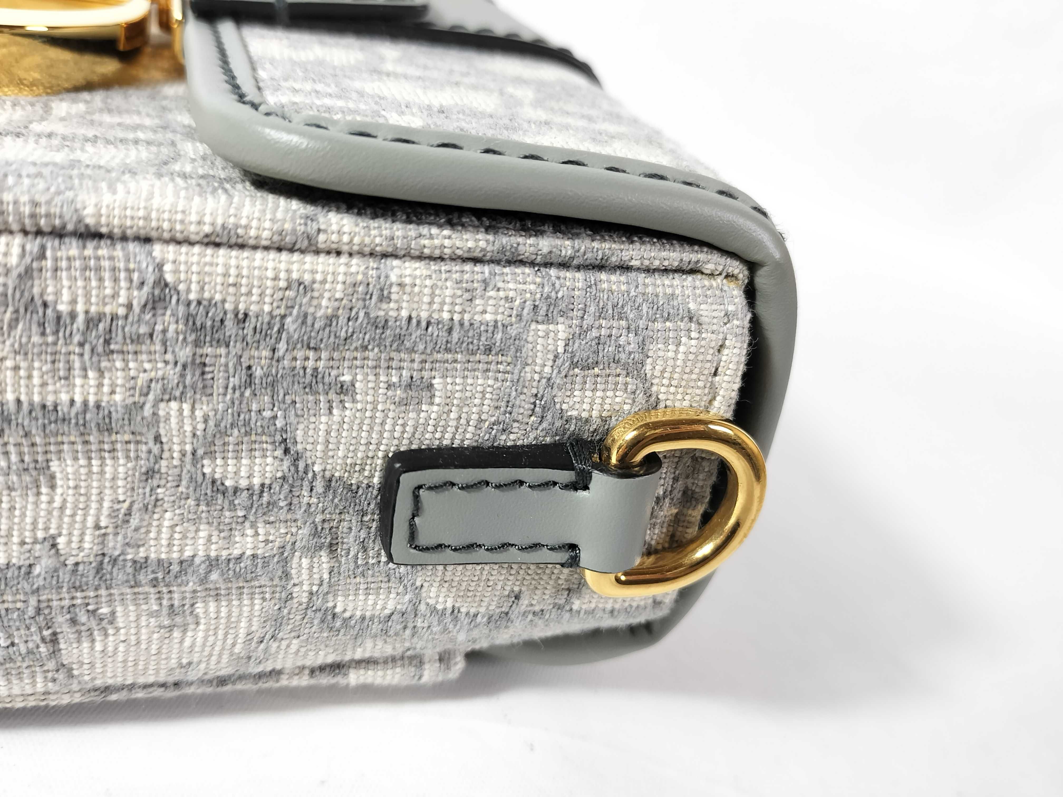 BAG OBLIQUE MONTAIGNE 30 SMALL BOX SHOULDER GREY Shoulder Bag — view 6