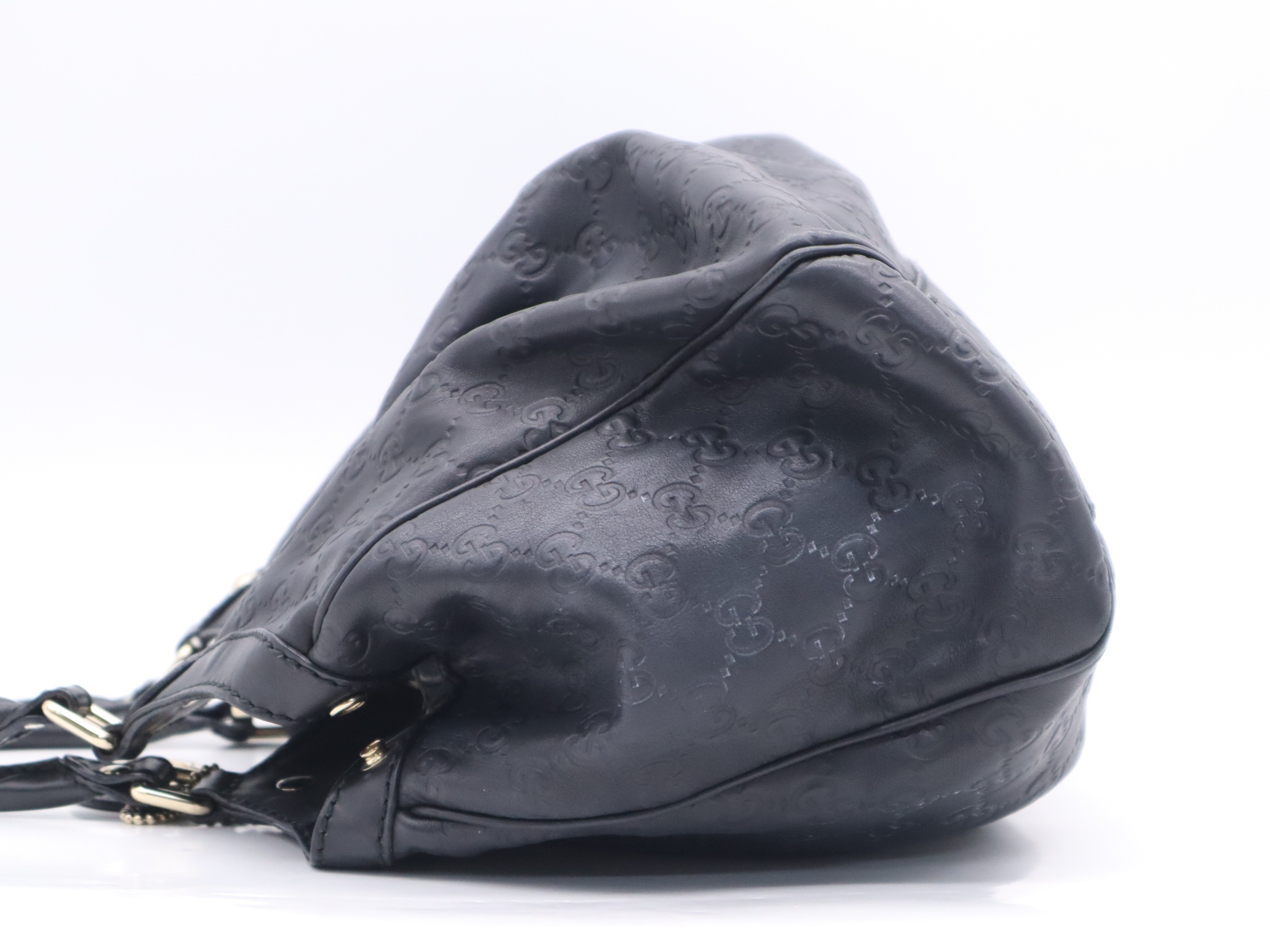 Handbag, black, gold hardware, with charm. — view 3