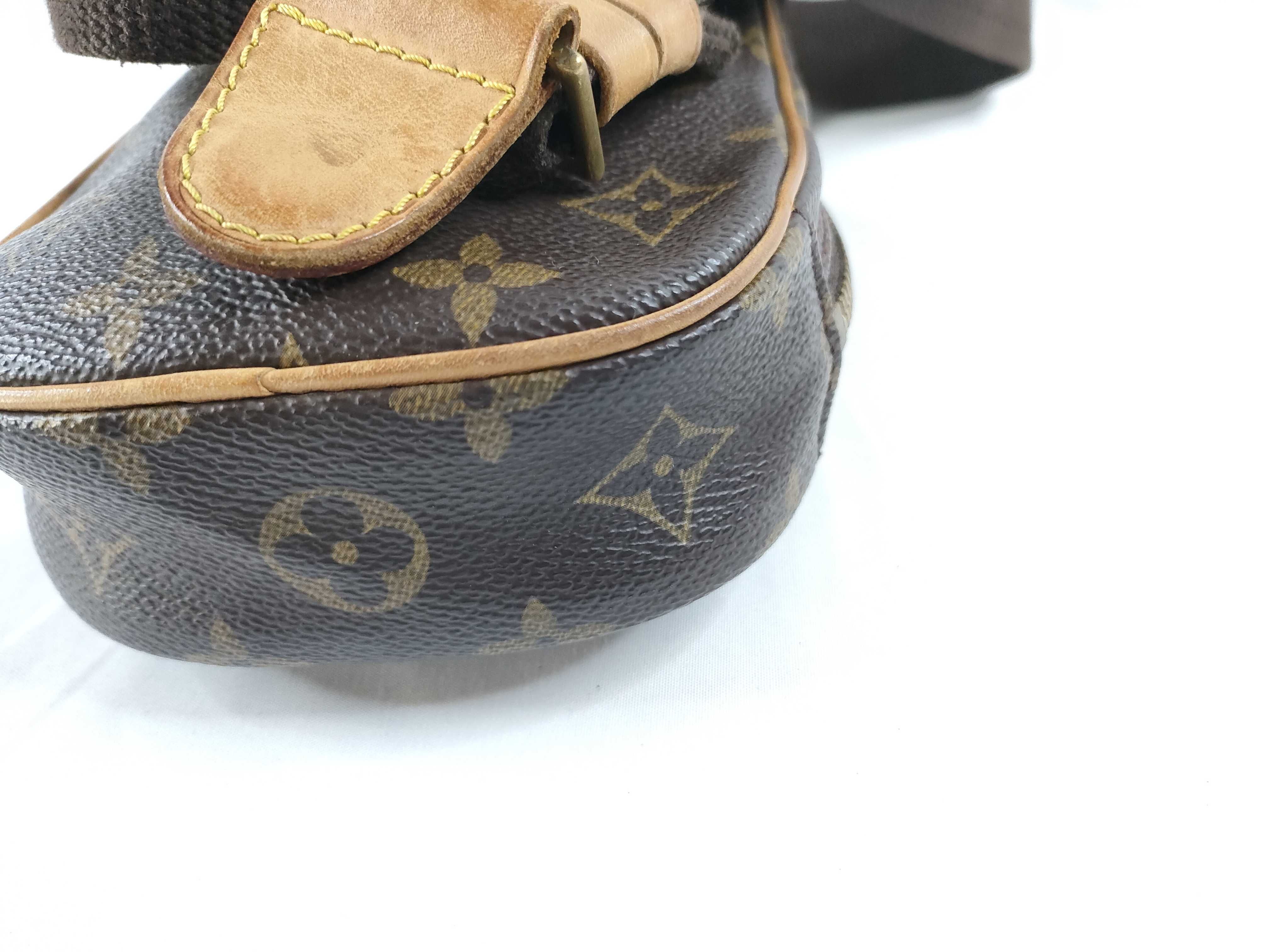 Monogram LV Egg Bag Shoulder Bag — view 5