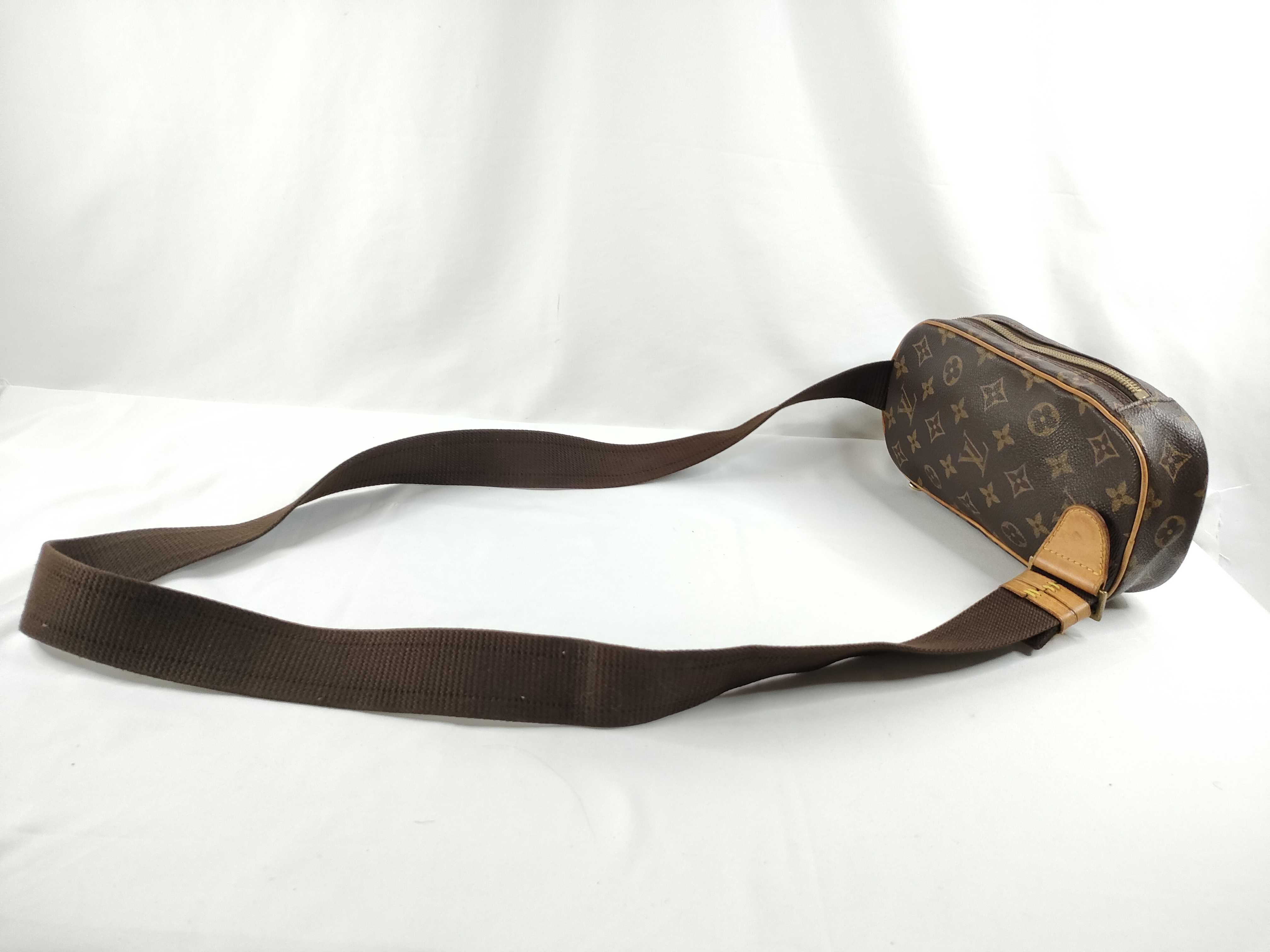 Monogram LV Egg Bag Shoulder Bag — view 6