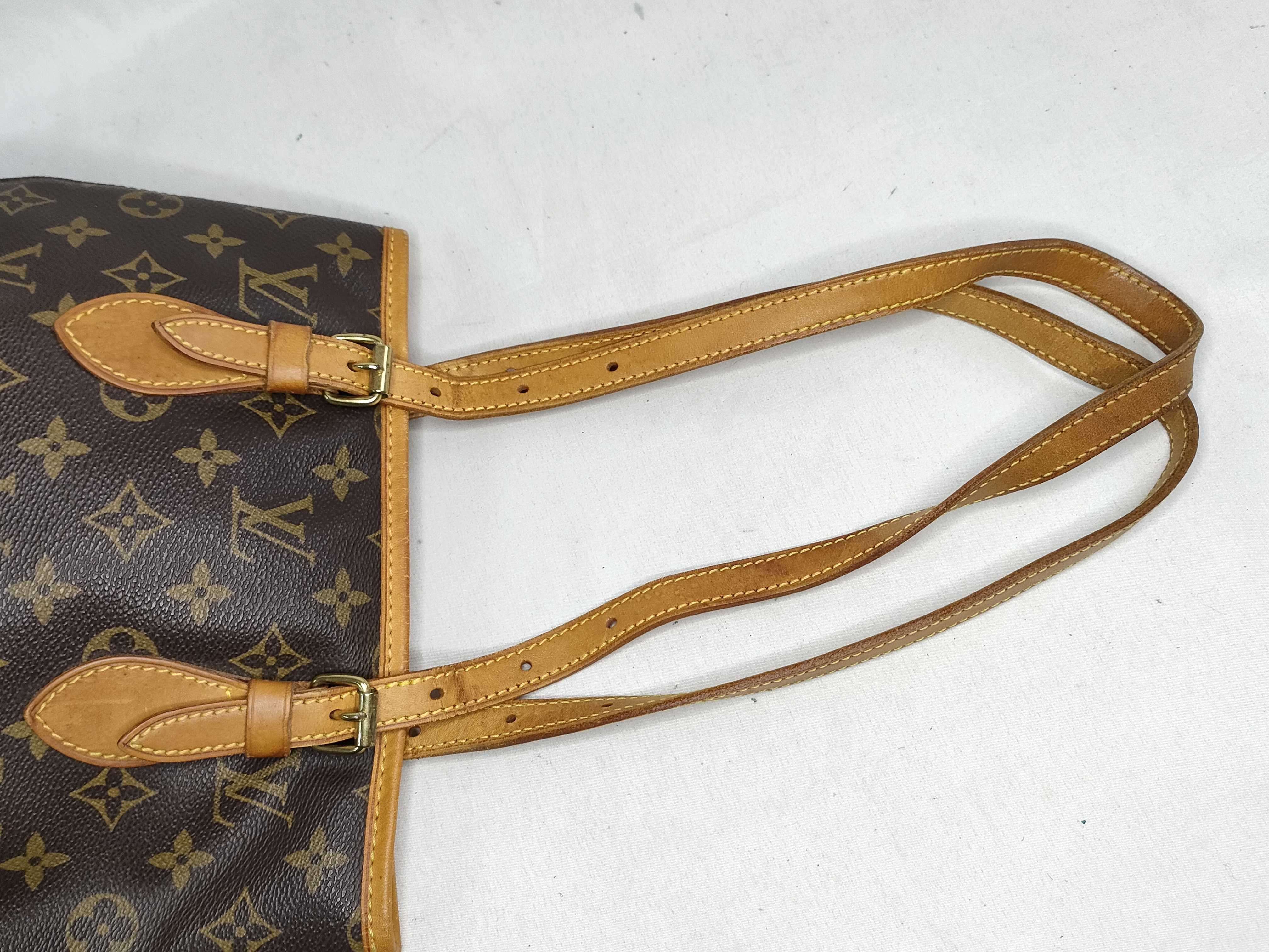 Monogram LV Monogram Bucket PM Tote Bag — view 3