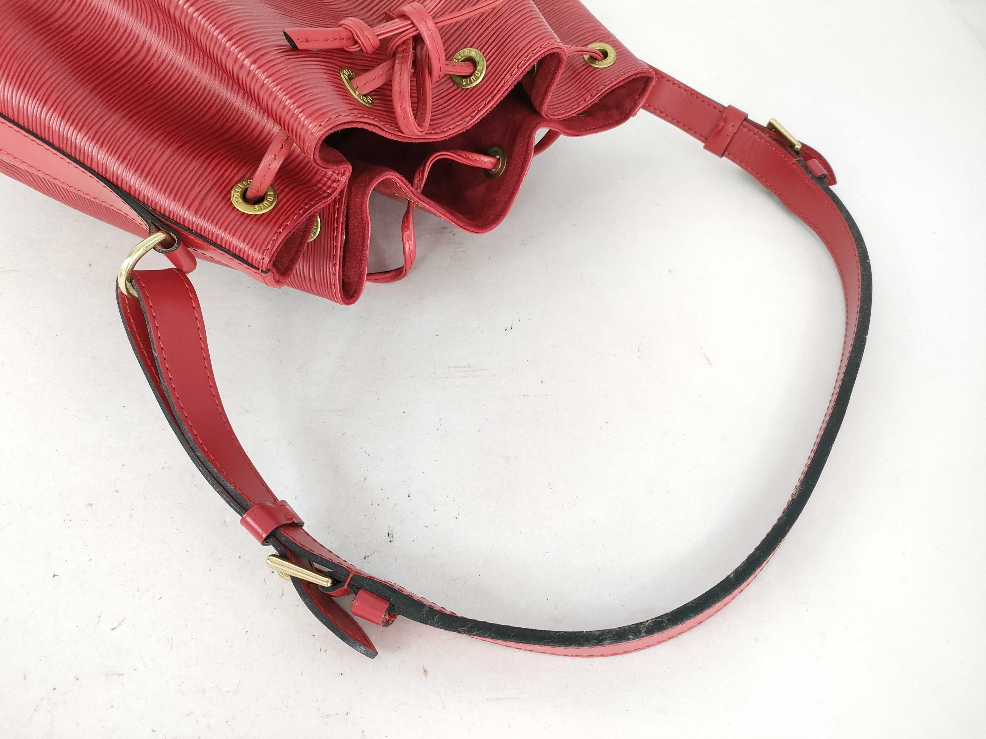 Epi Louis Vuitton Epi Noe M44007 Castilian Red Shoulder Bag (VO8155) Shoulder Bag — view 3