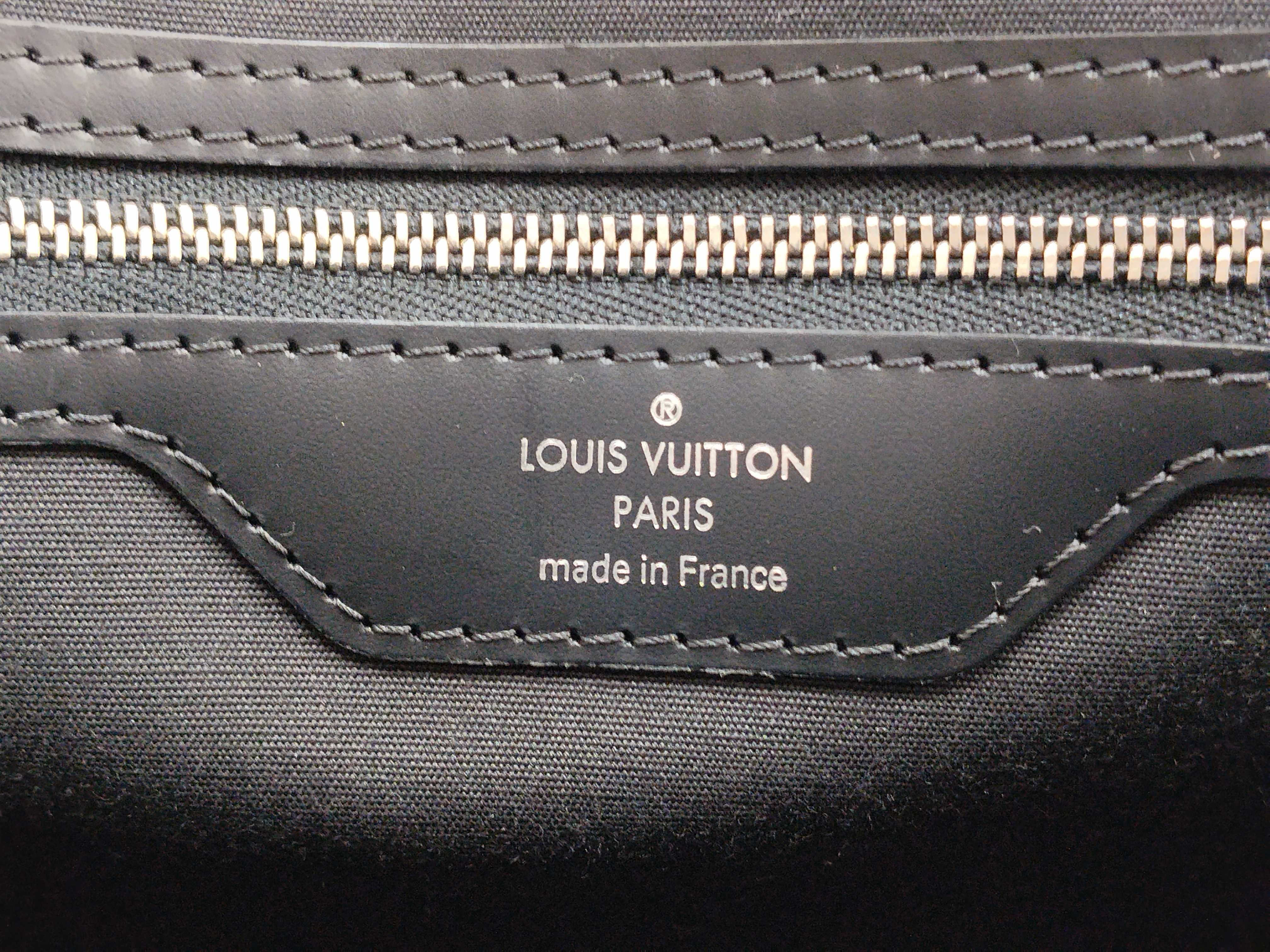 Epi Leather Blair MM M40329 Black Handbag — view 13
