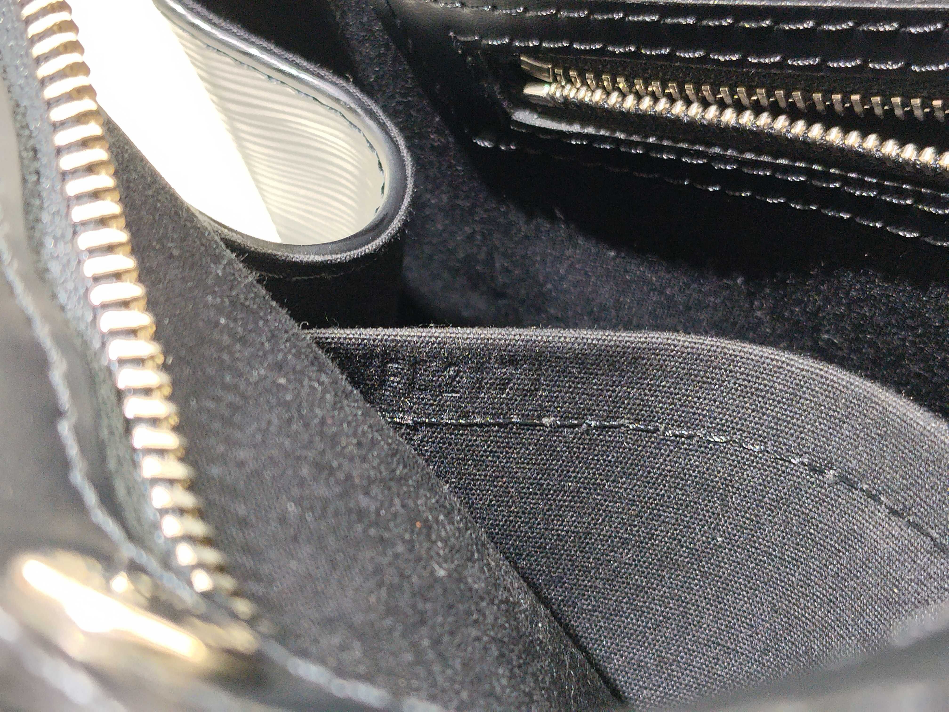 Epi Leather Blair MM M40329 Black Handbag — view 15