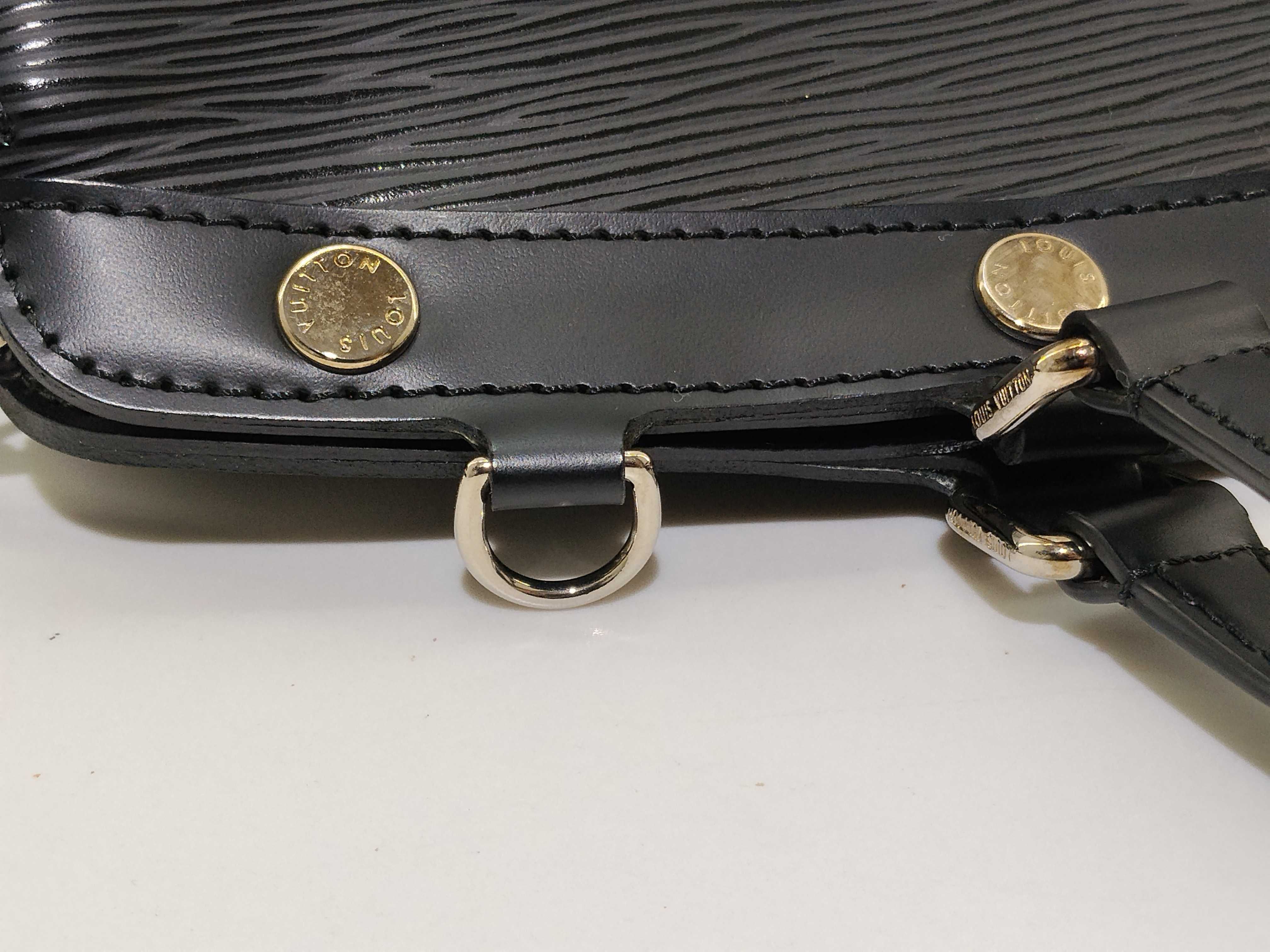 Epi Leather Blair MM M40329 Black Handbag — view 7
