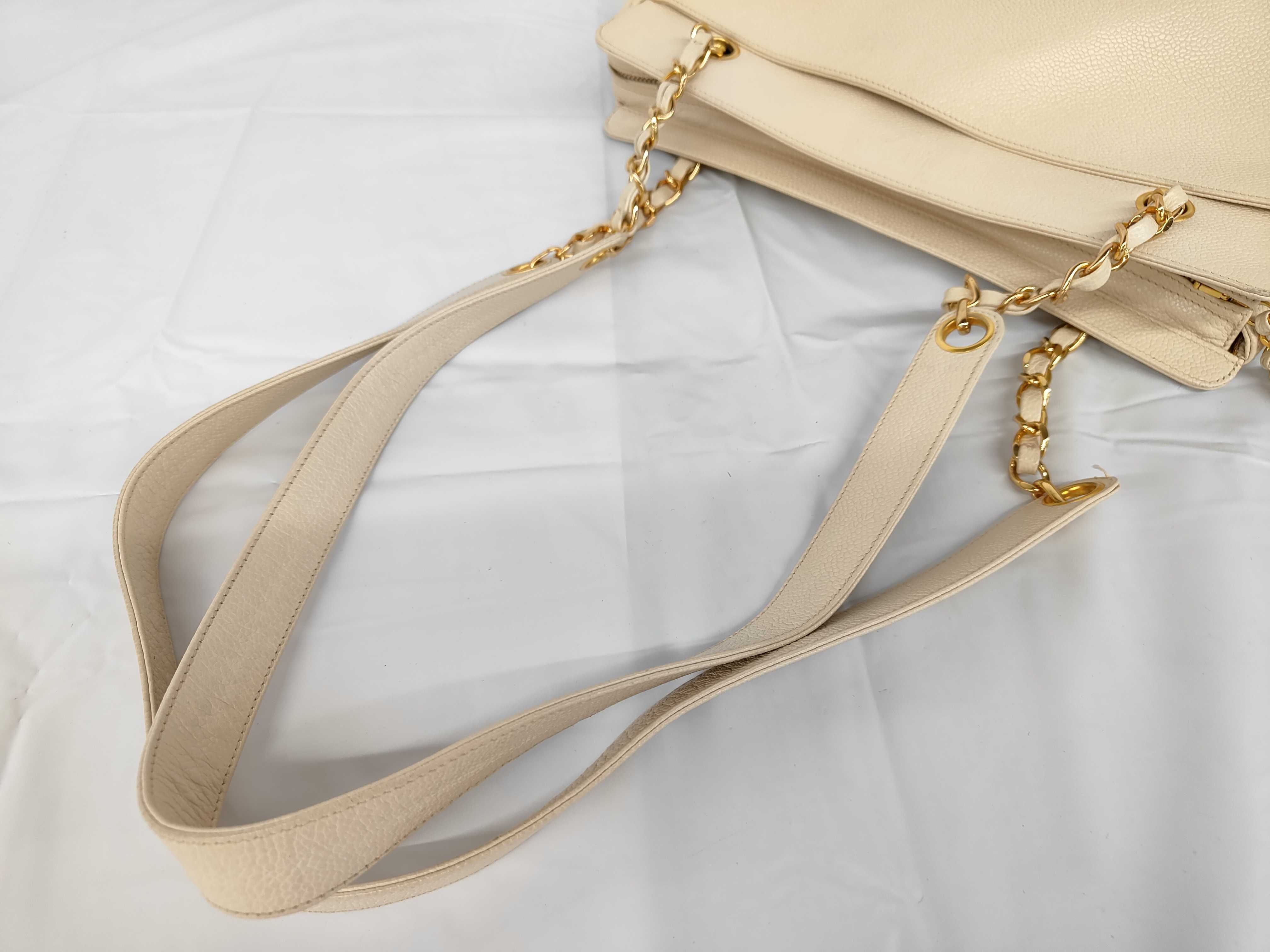 Chain Tote Bag 4689330 White Tote Bag — view 3