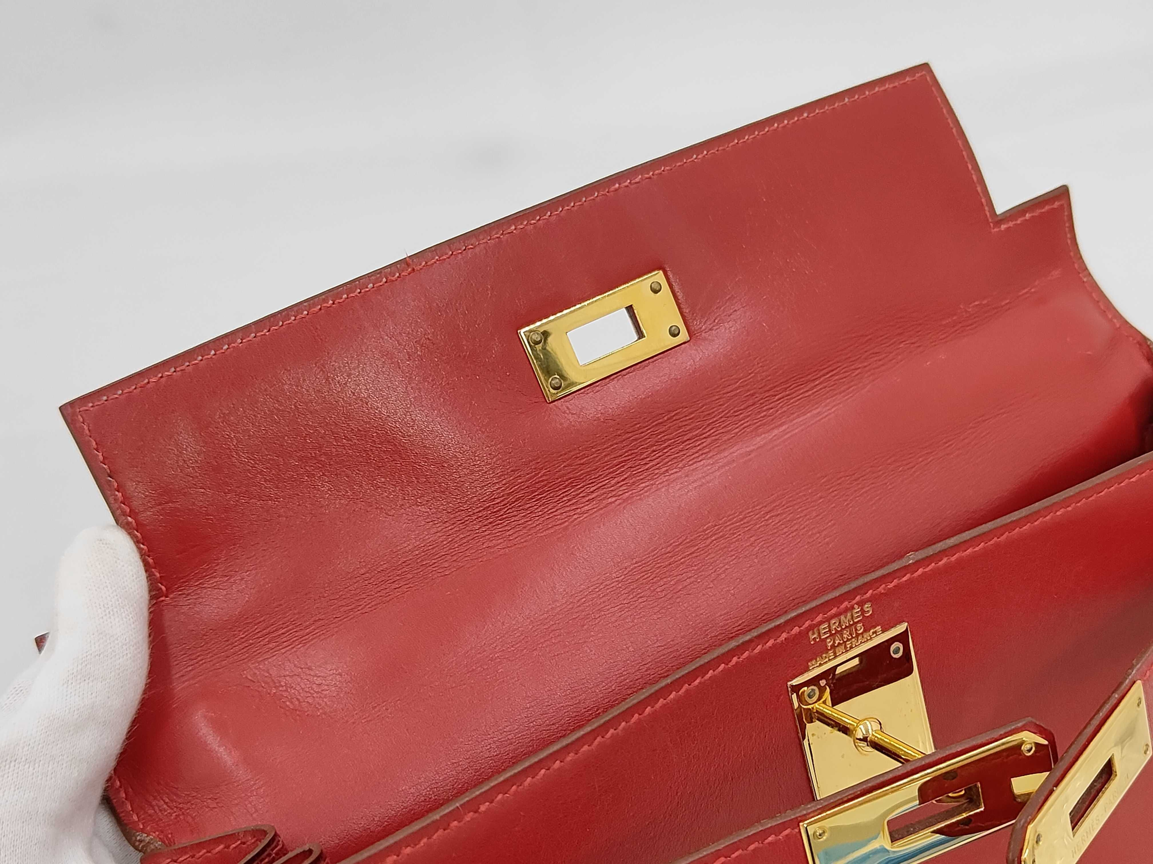 Kelly 28 Box Calf Leather Handbag, Red Tone, Gold Hardware, W Stamp — view 10