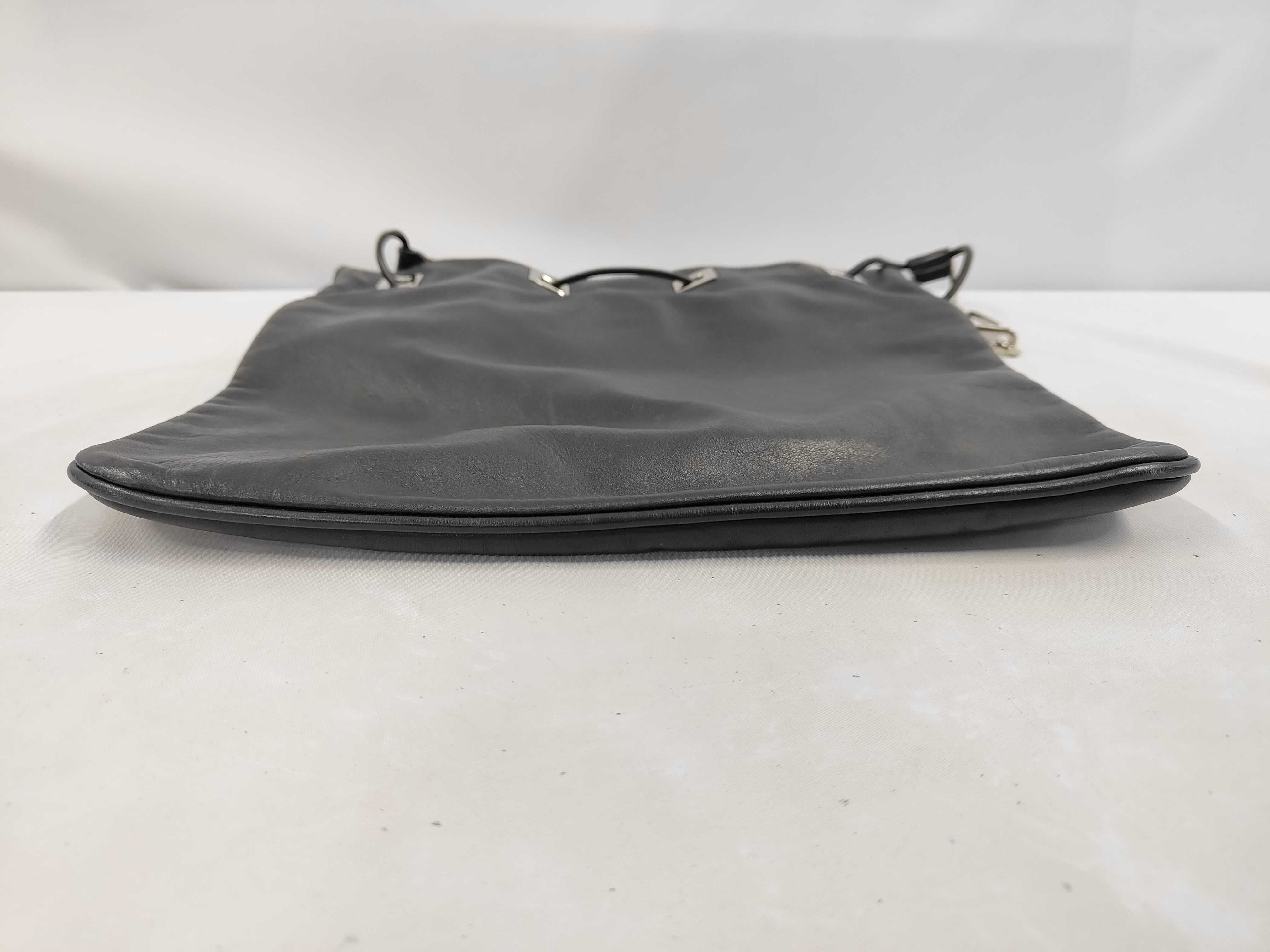 (Tom Ford era) Nylon x Leather Metal Chain Shoulder Bag 001・4036・1705 Drawstring Bag Black (ky24991) Shoulder Bag — view 3