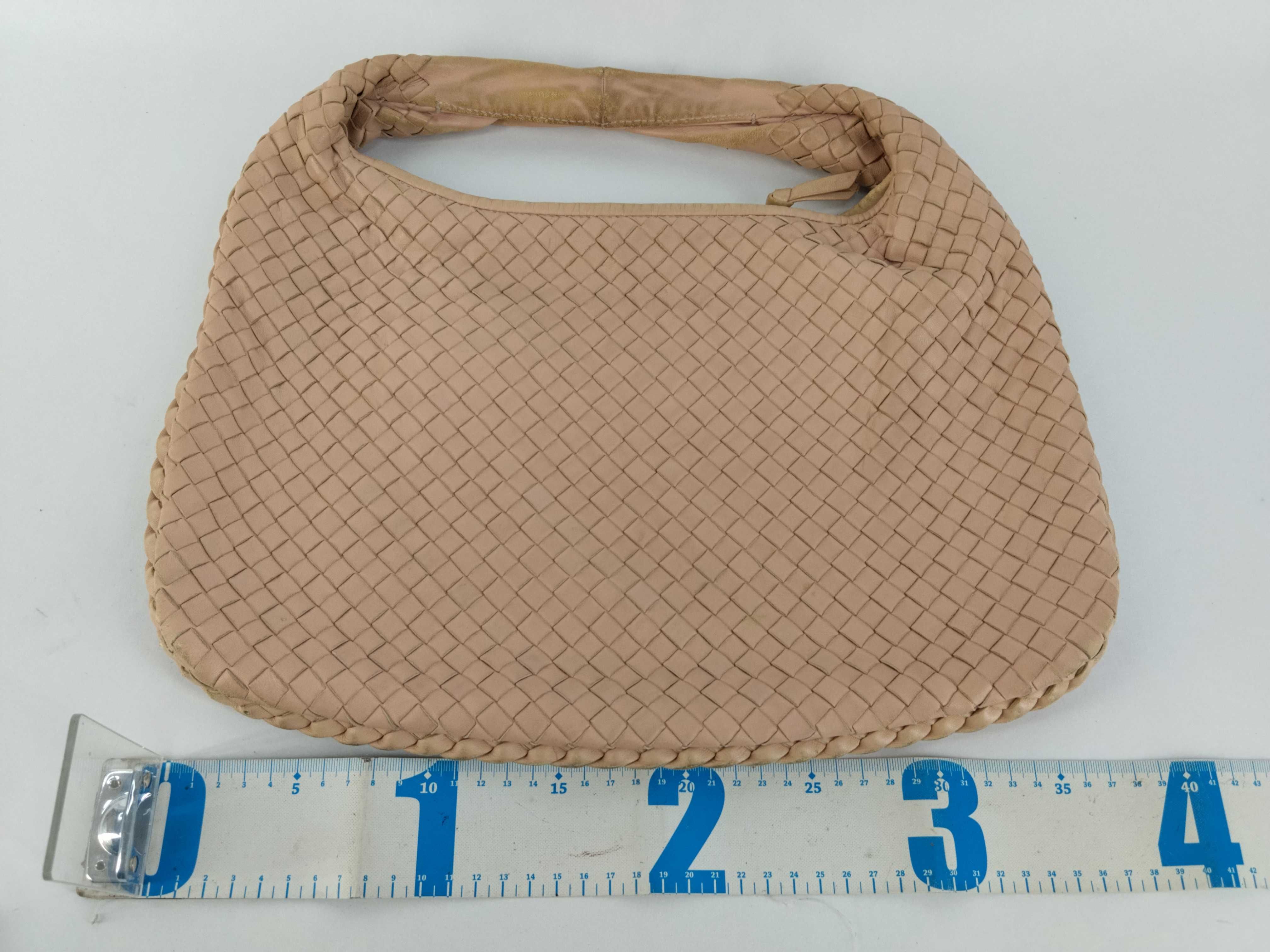 Intrecciato Bottega Veneta Hobo Shoulder Bag — view 2