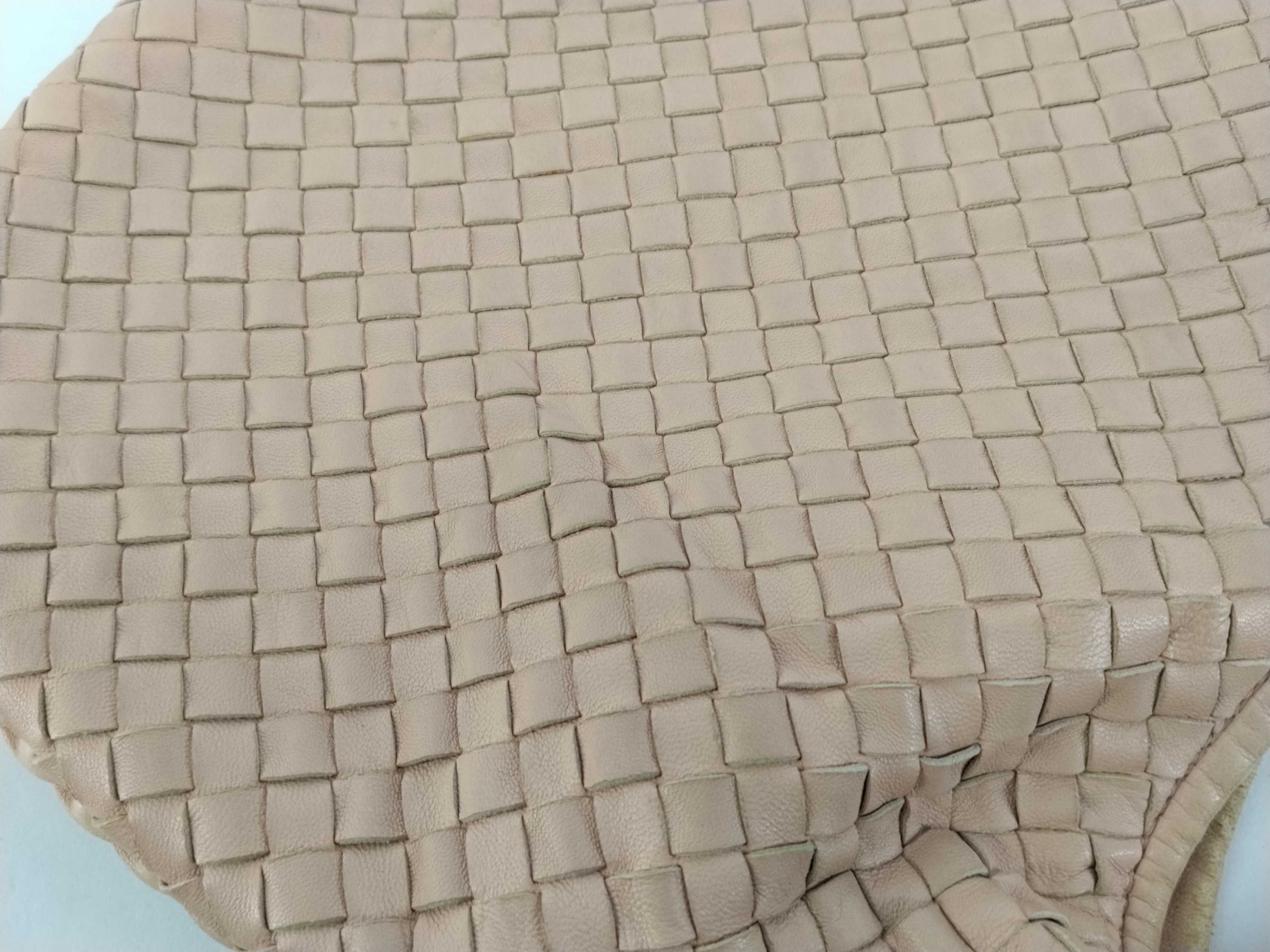 Intrecciato Bottega Veneta Hobo Shoulder Bag — view 12