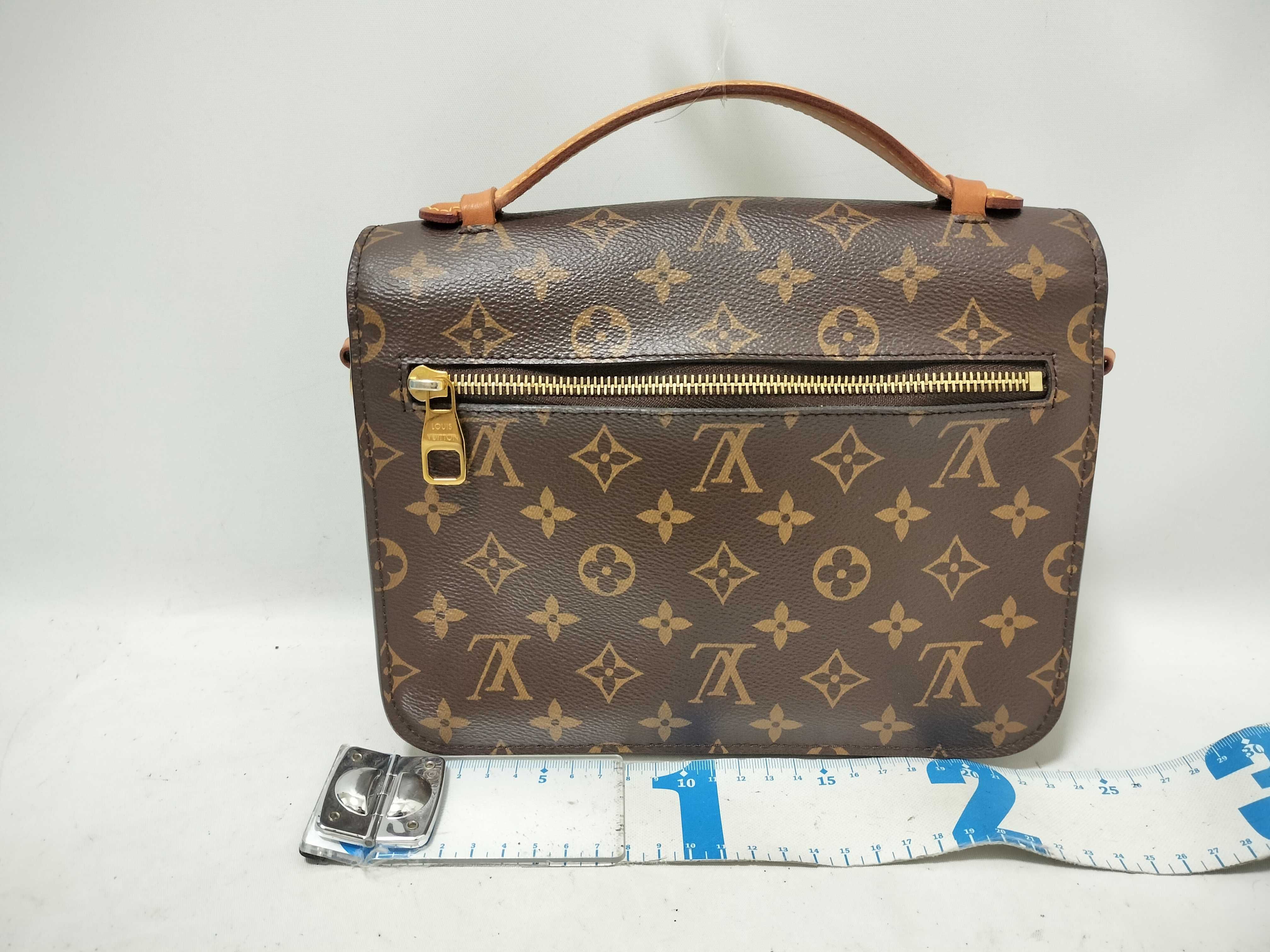 Monogram LV Pochette Metis MM M44875 IC・FO2179 ST Handbag — view 2