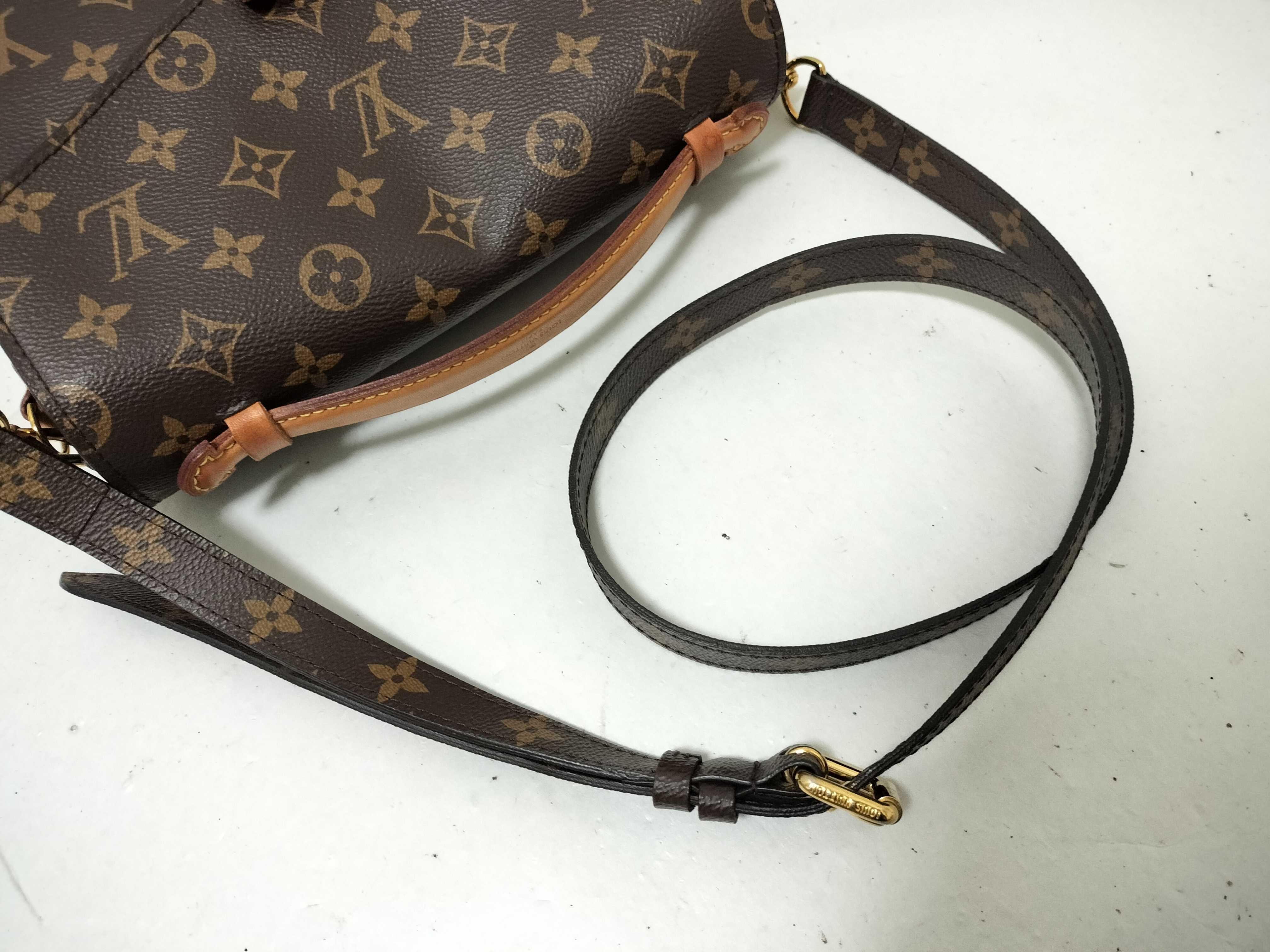 Monogram LV Pochette Metis MM M44875 IC・FO2179 ST Handbag — view 6