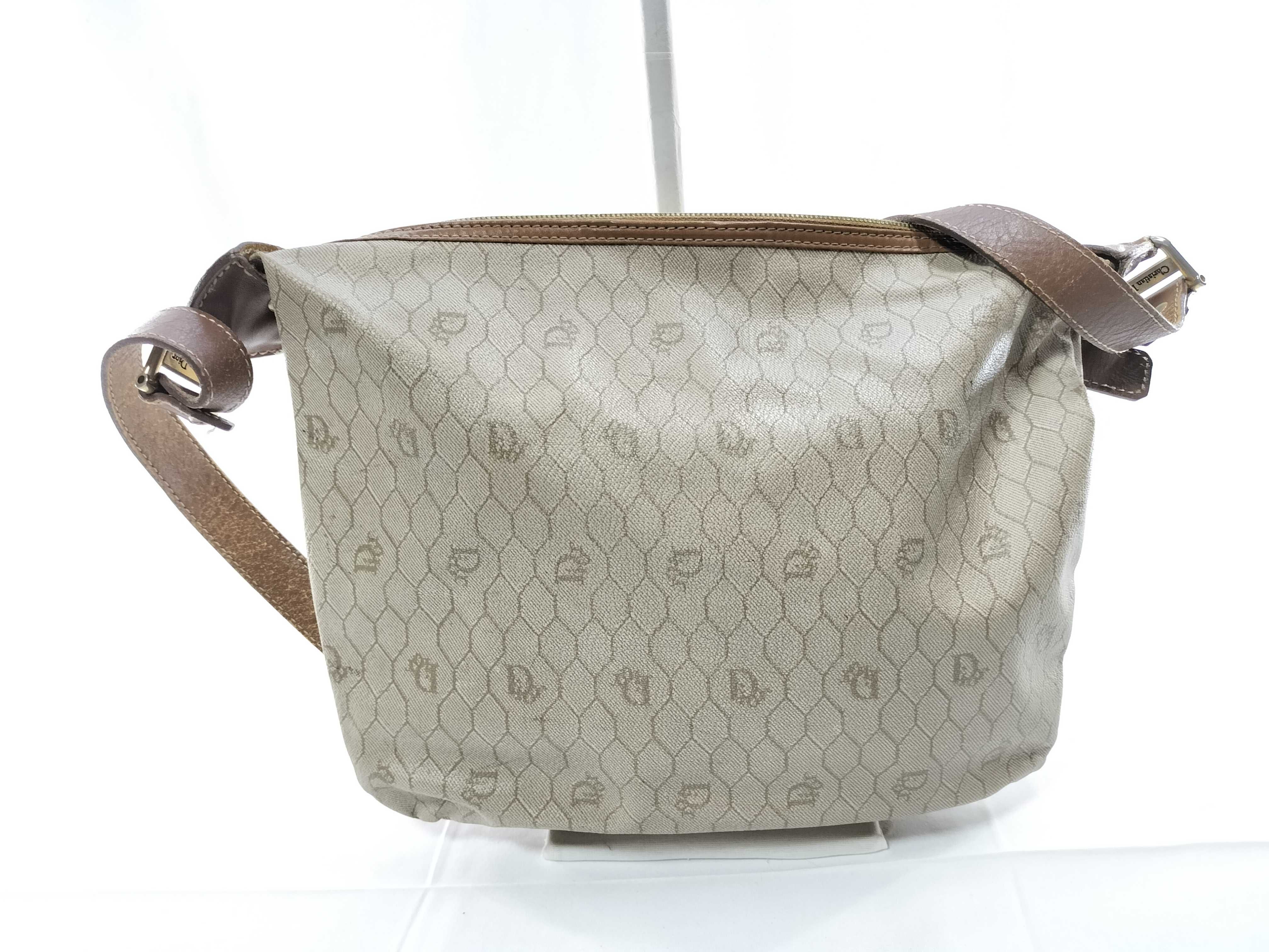 honeycomb shoulder bag