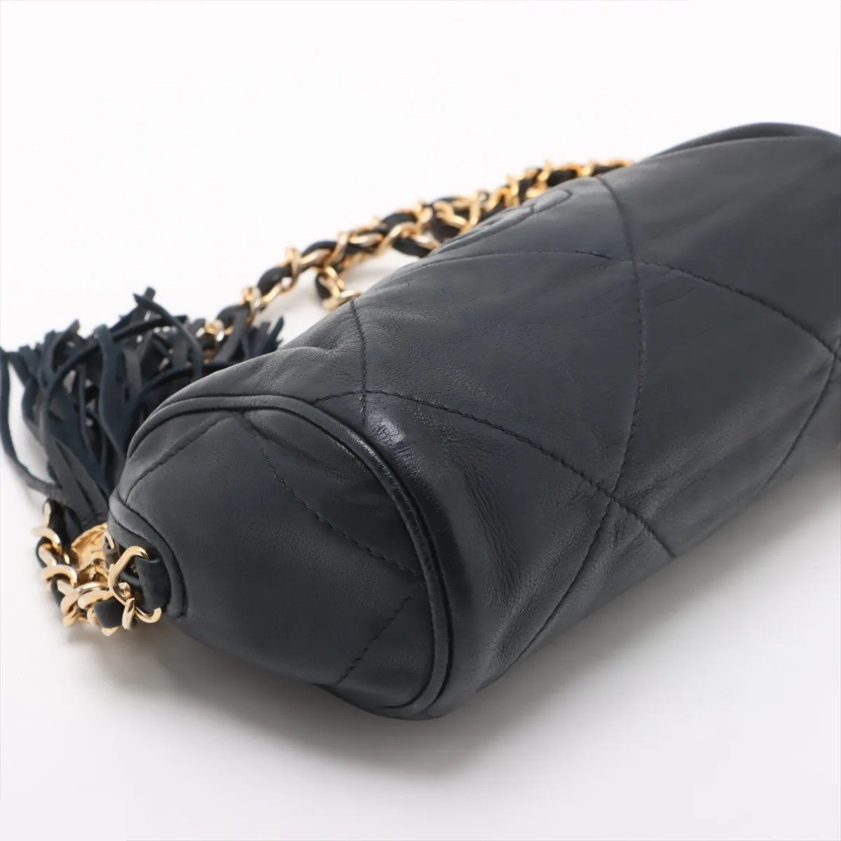 Matelassé lambskin chain shoulder bag with fringe (series number 0) — view 4