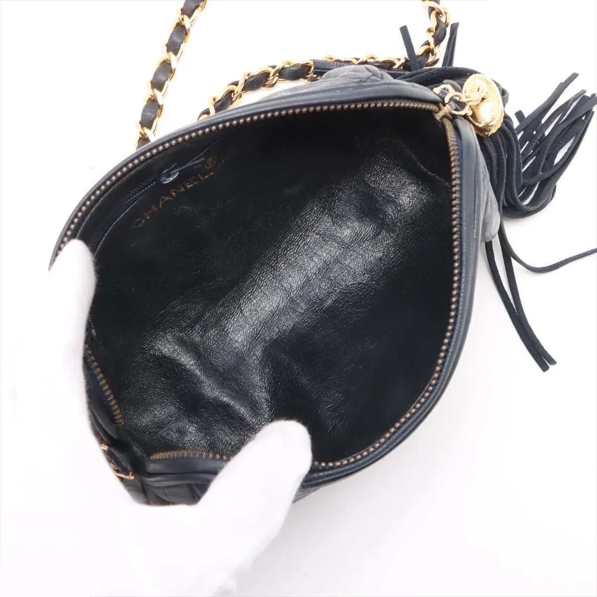 Matelassé lambskin chain shoulder bag with fringe (series number 0) — view 6