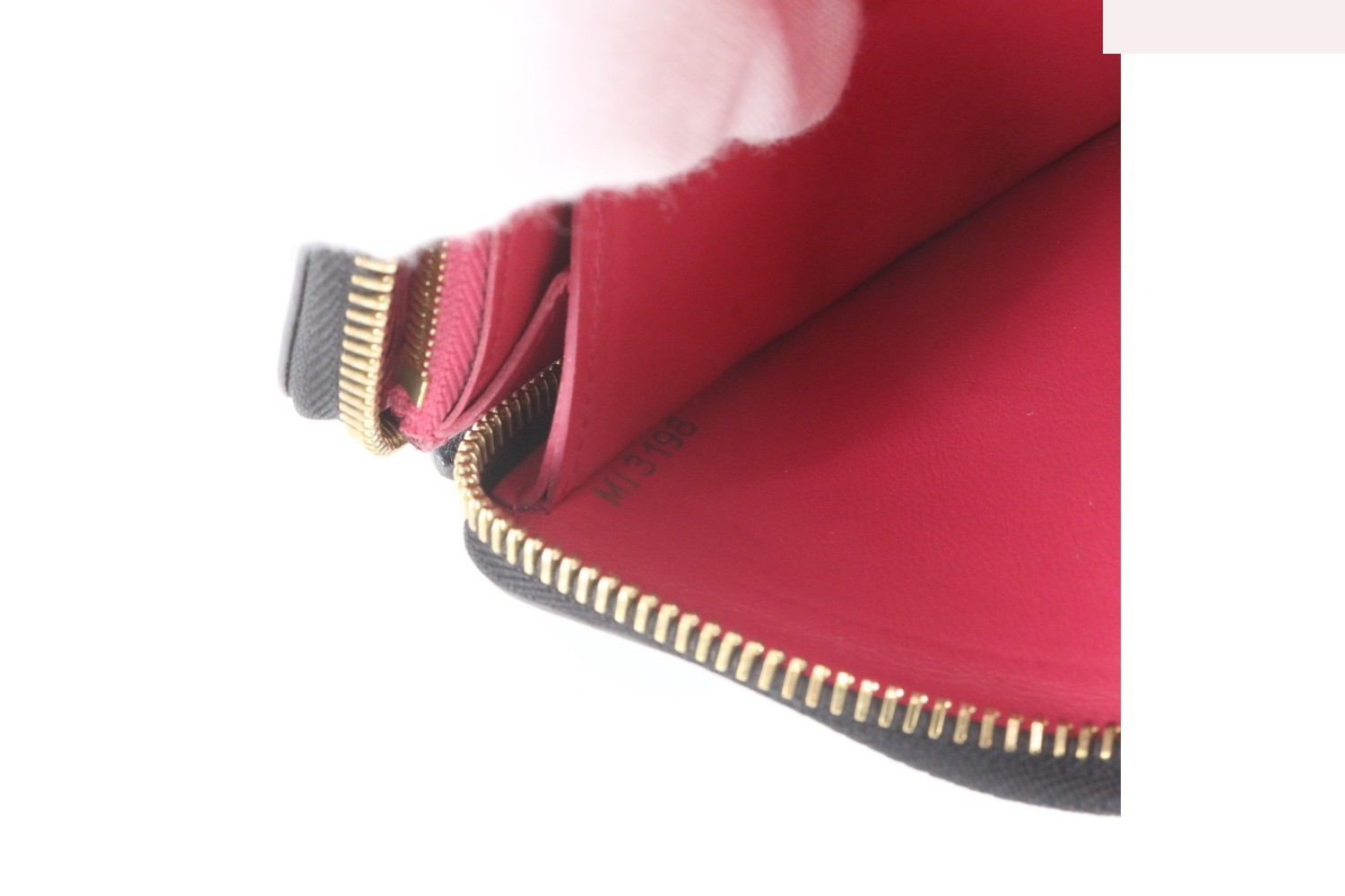 Taurillon leather Portefeuille Comet M63102 long wallet — view 9