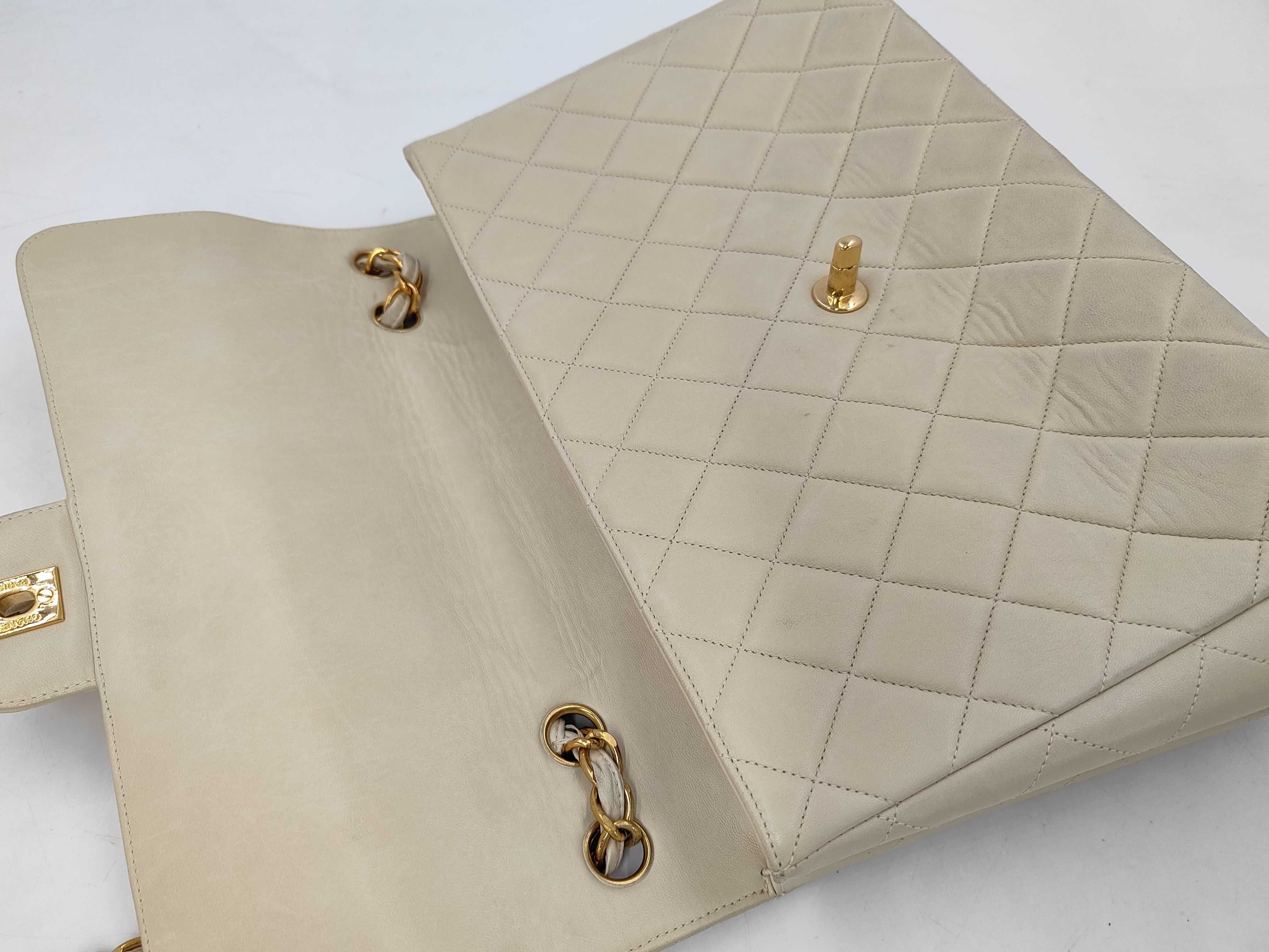 Lambskin Matelassé 30 Beige Shoulder Bag — view 6