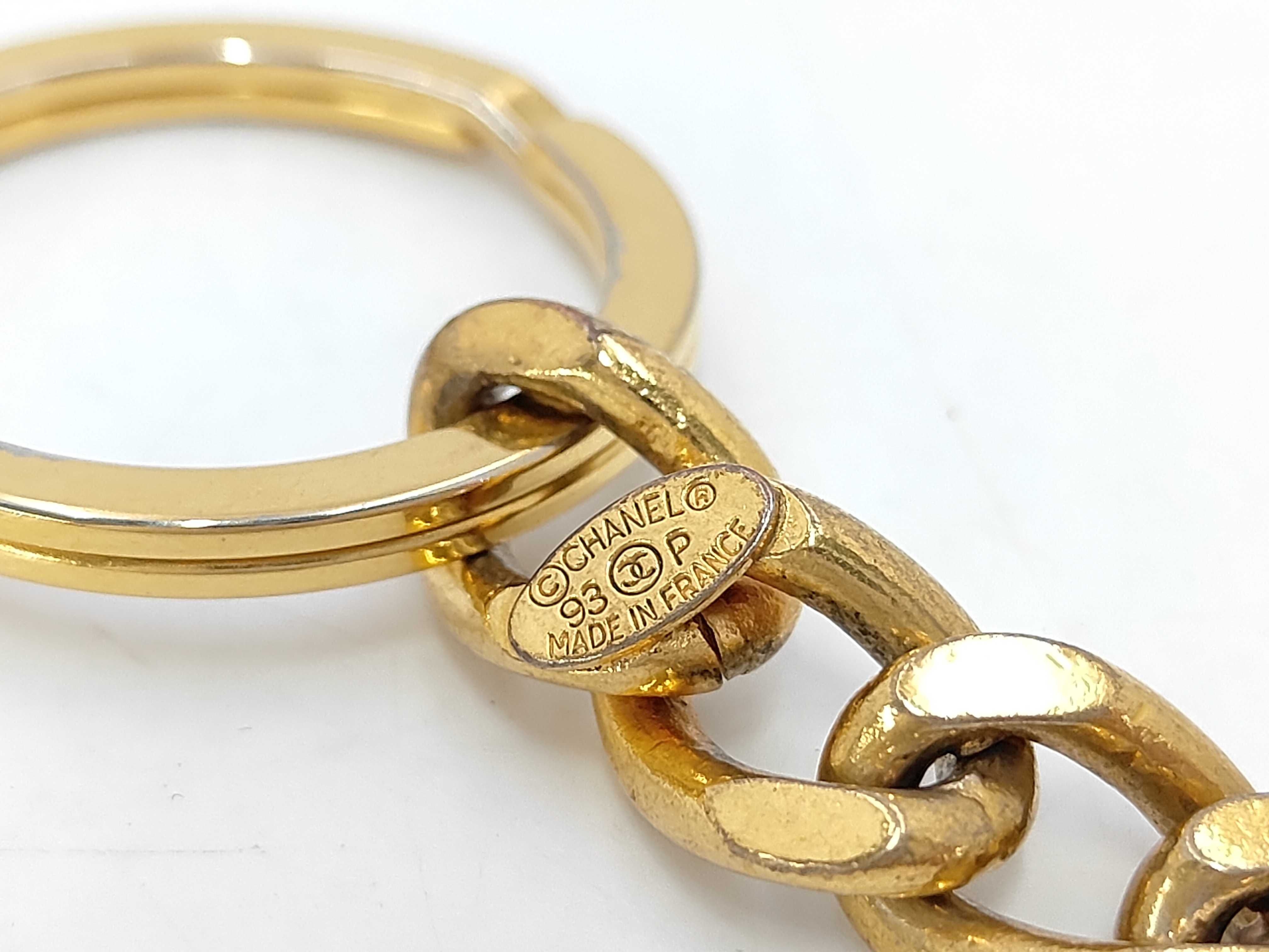 key ring gold key case/key chain — view 5