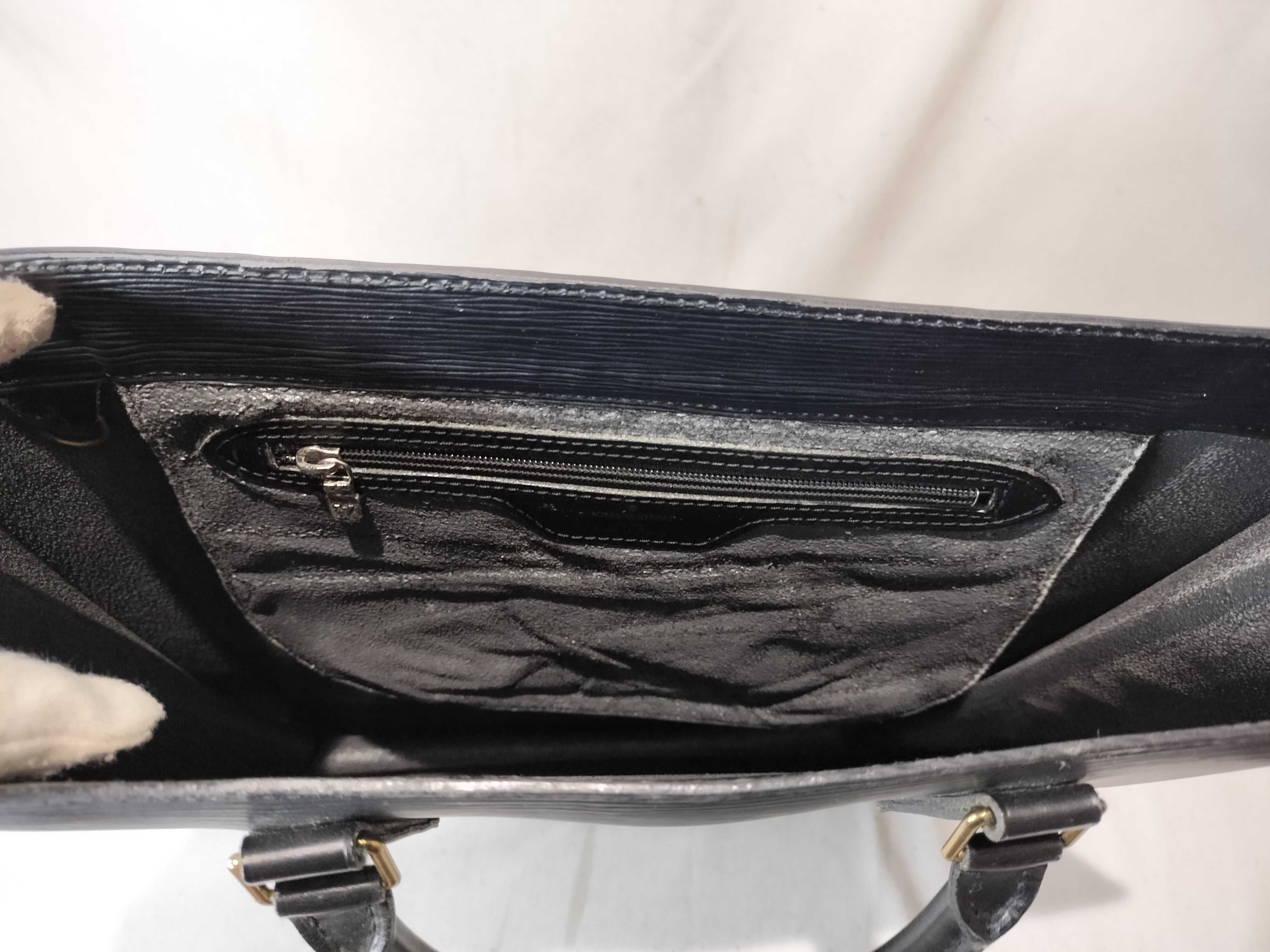 Epi Sac Plat Handbag (Condition considered) — view 9