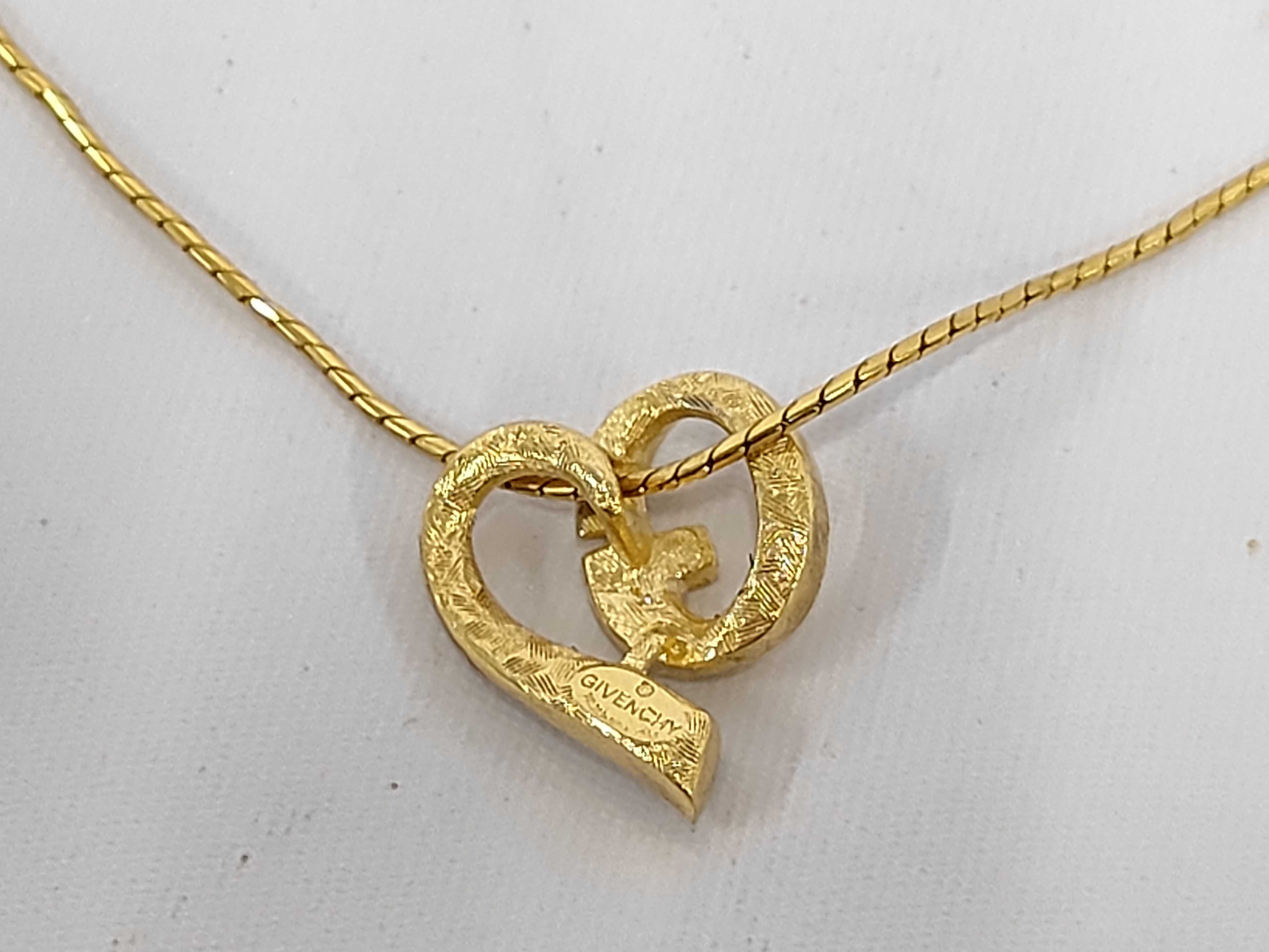 G-logo heart ribbon rhinestone gold necklace — view 2