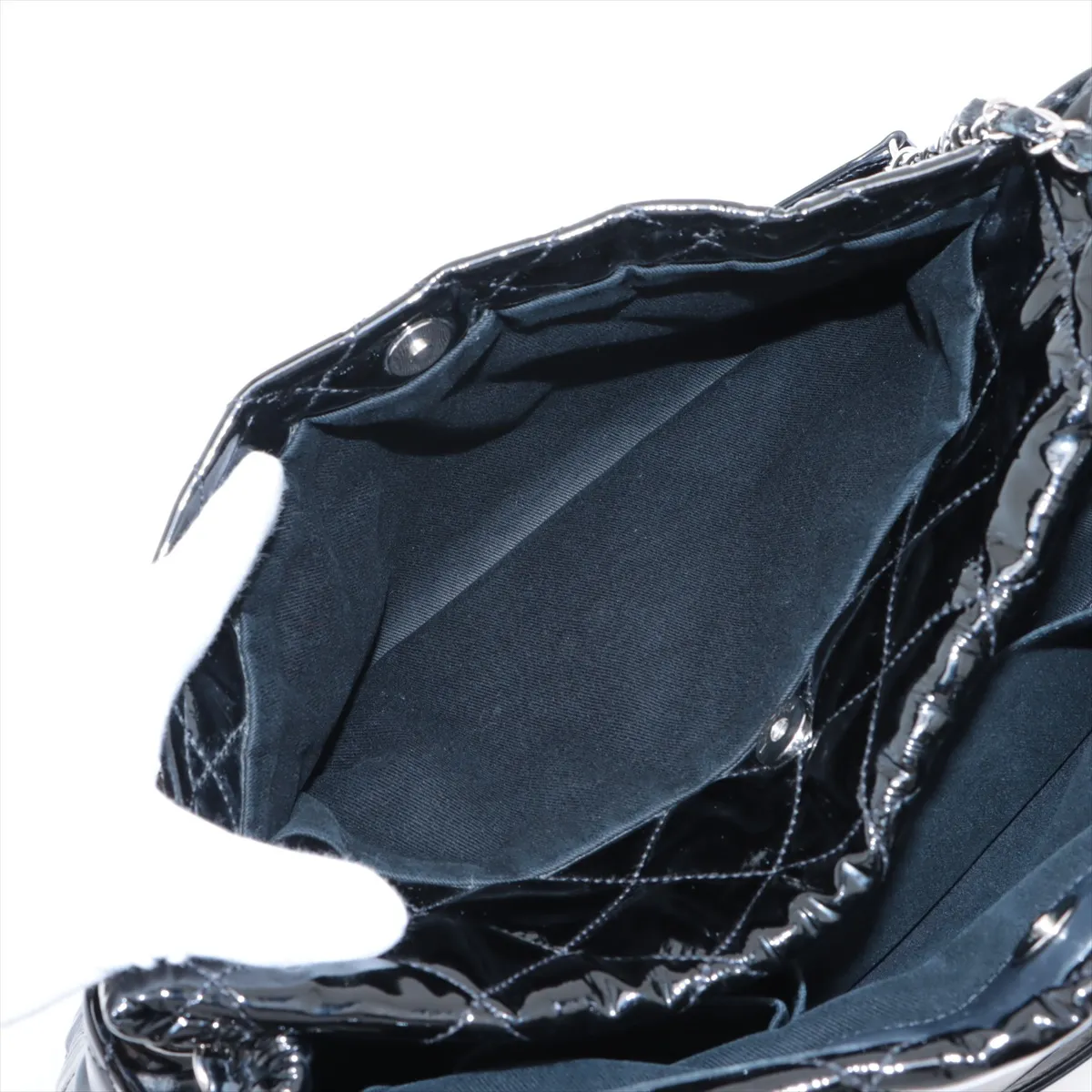 Matelasse Patent Leather Chain Tote Bag Black 16598471 No. 16 — view 11