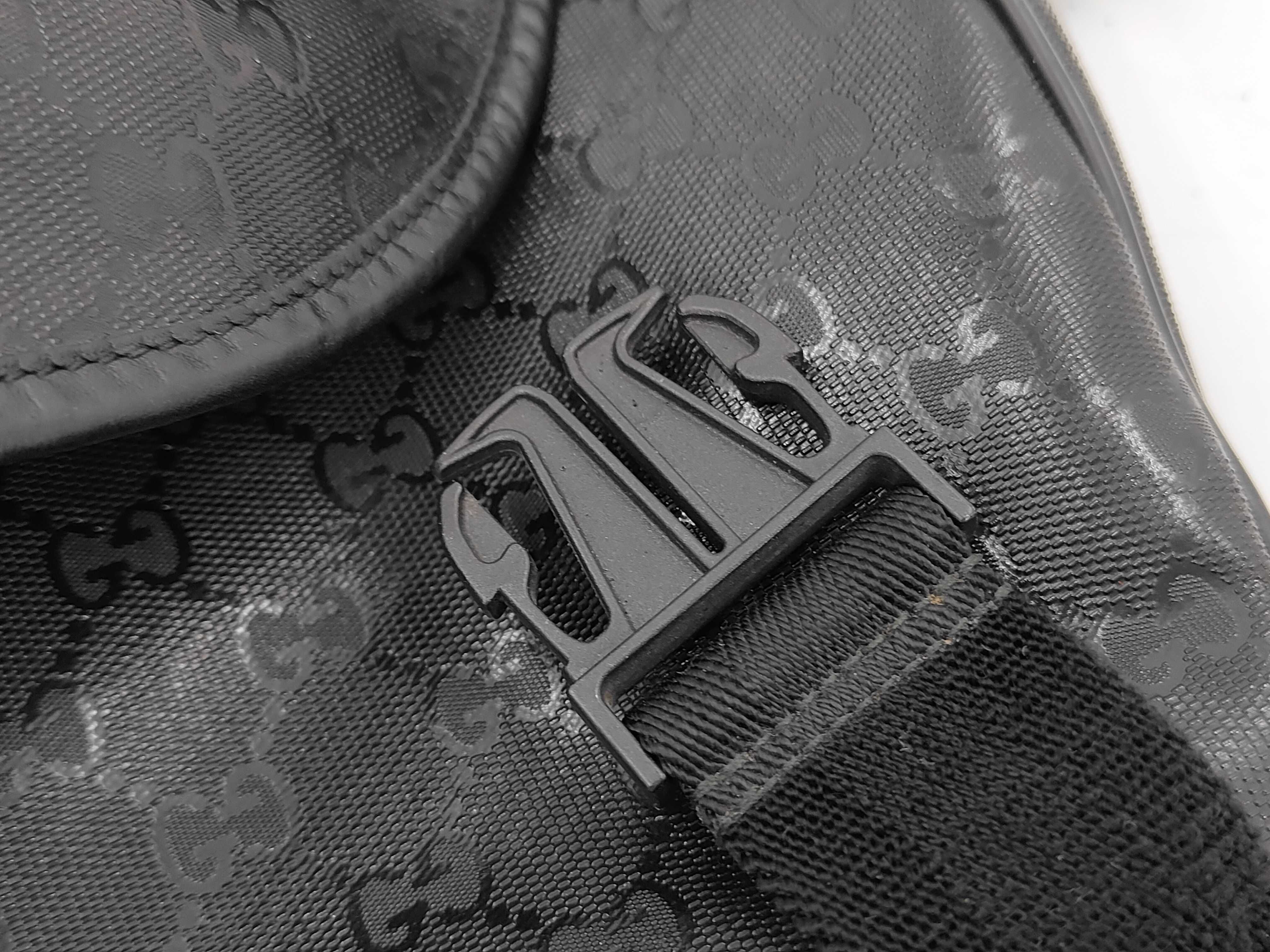GG Imprime Shoulder Bag — view 11