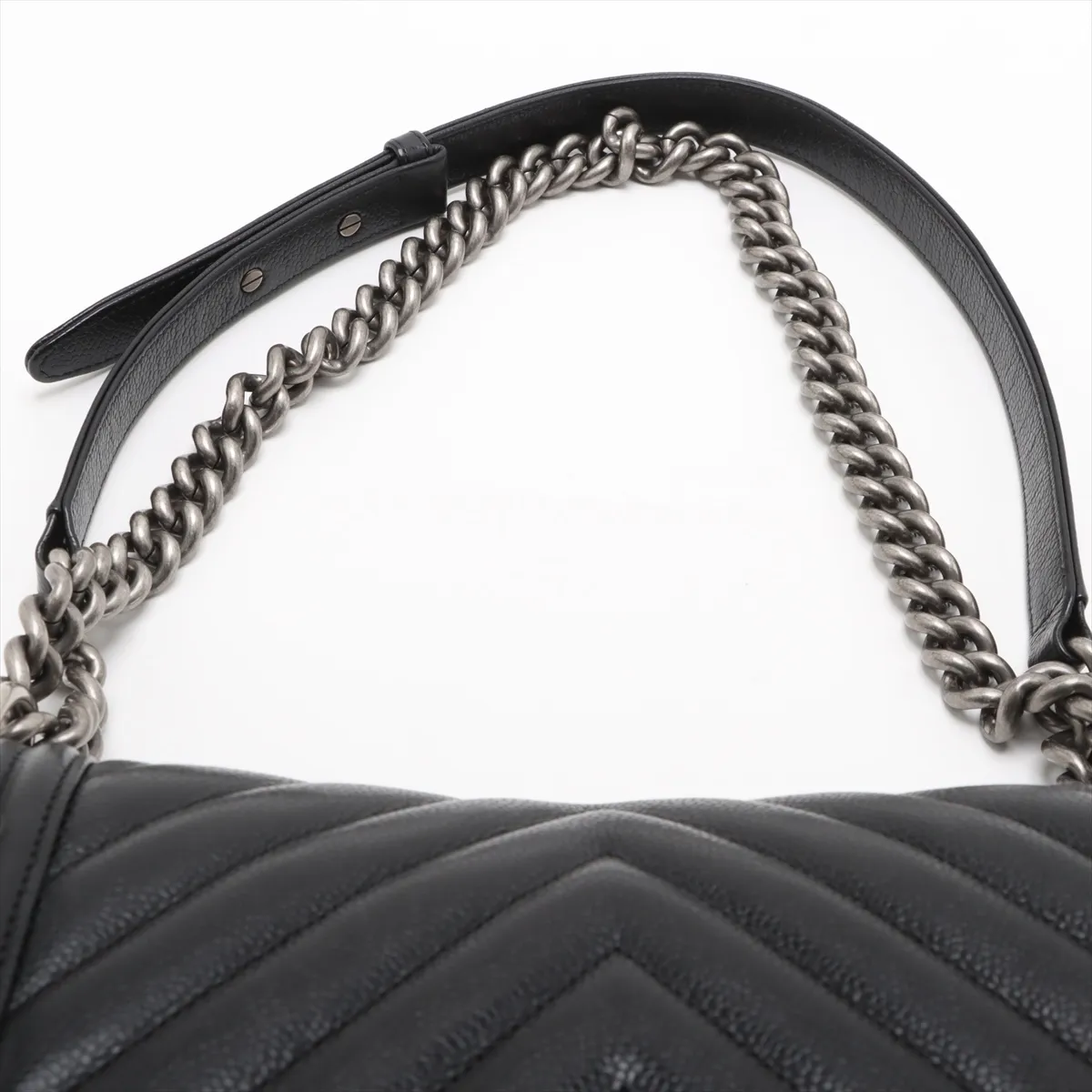 Boy Chanel 25 caviar skin chain shoulder bag chevron V stitch black gunmetal hardware 29073938 29th series A67086 — view 6