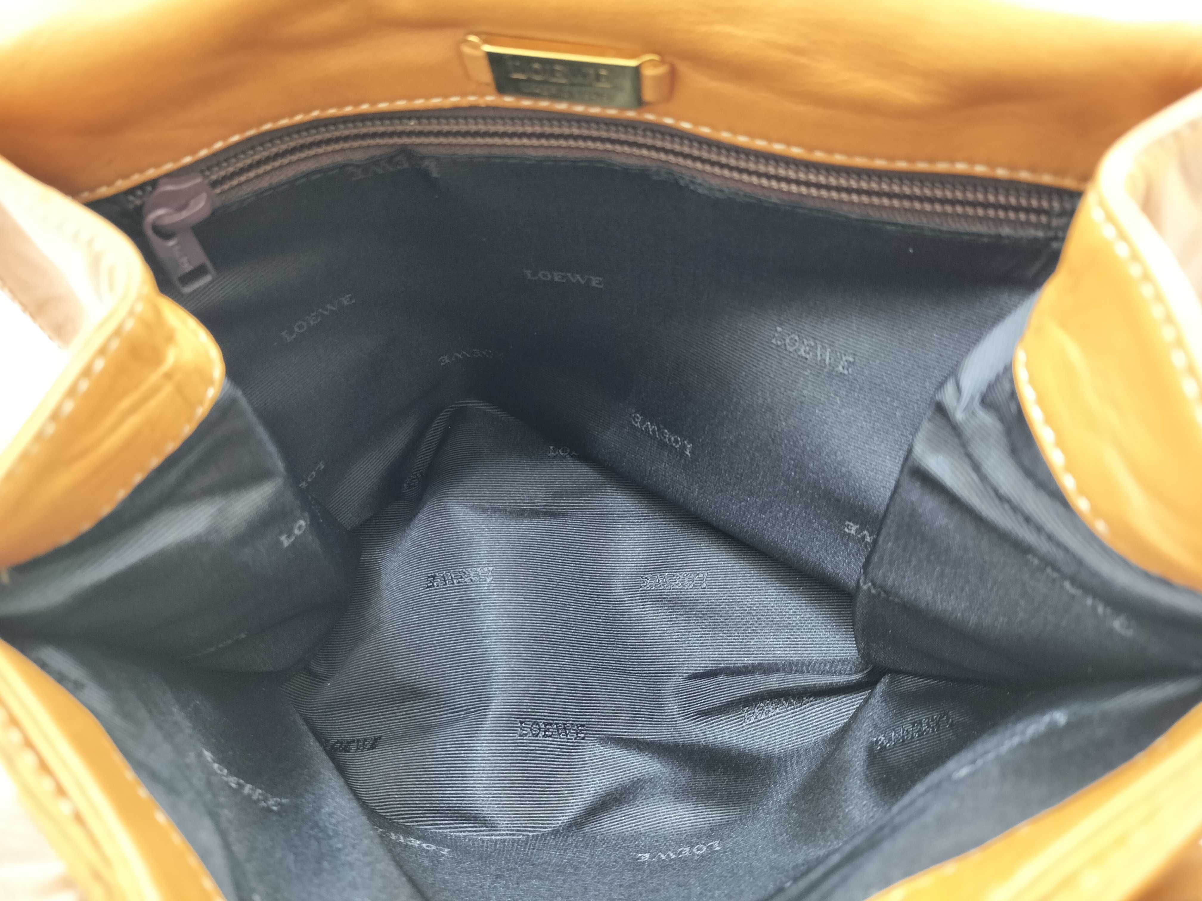 (Loewe) Bag 8 Shoulder Bag — view 11