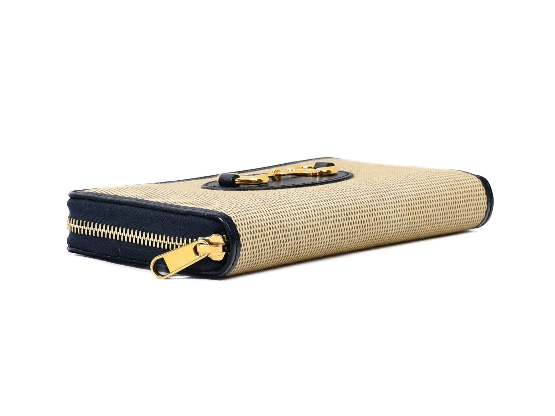 Comes with box and dust bag. Gucci Horsebit Round Zip Wallet 621889 — view 4
