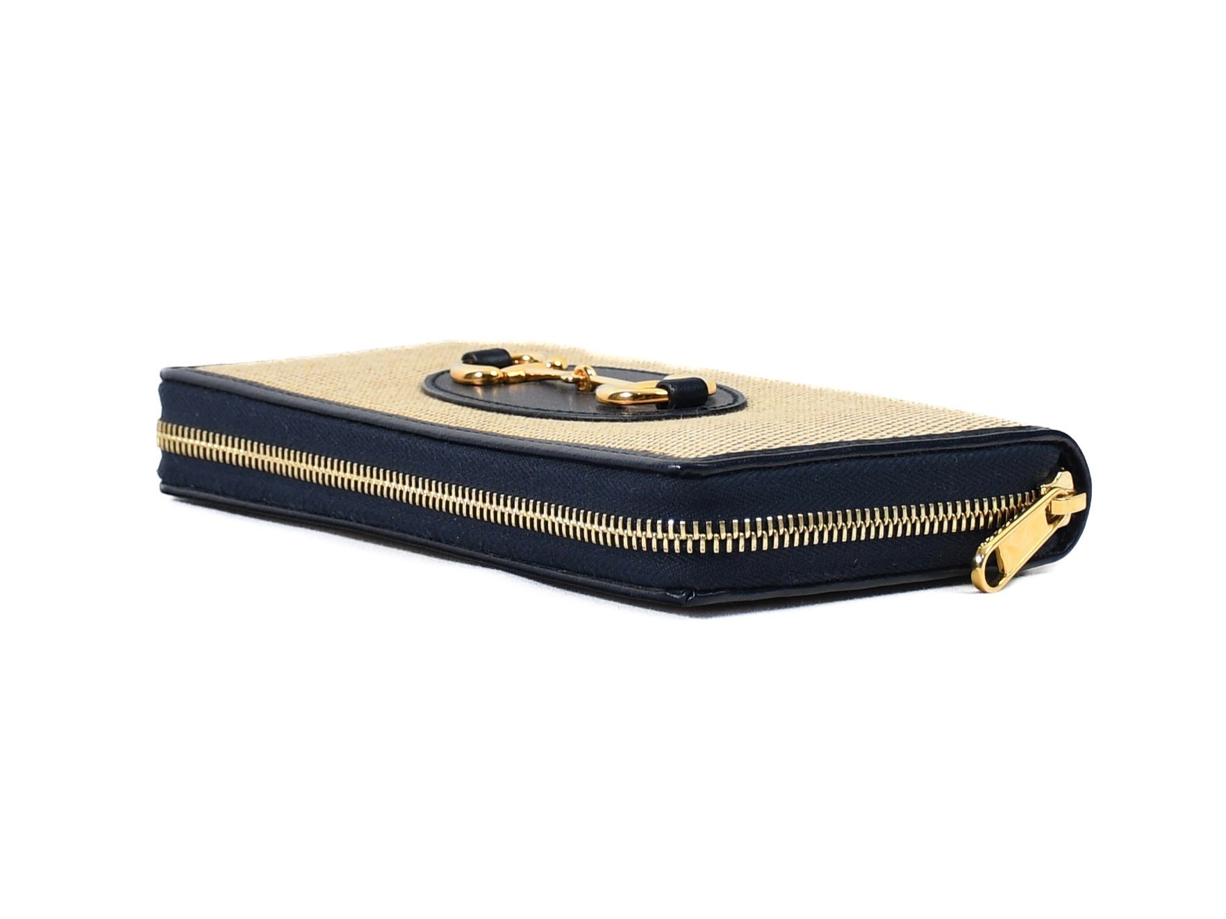 Comes with box and dust bag. Gucci Horsebit Round Zip Wallet 621889 — view 7