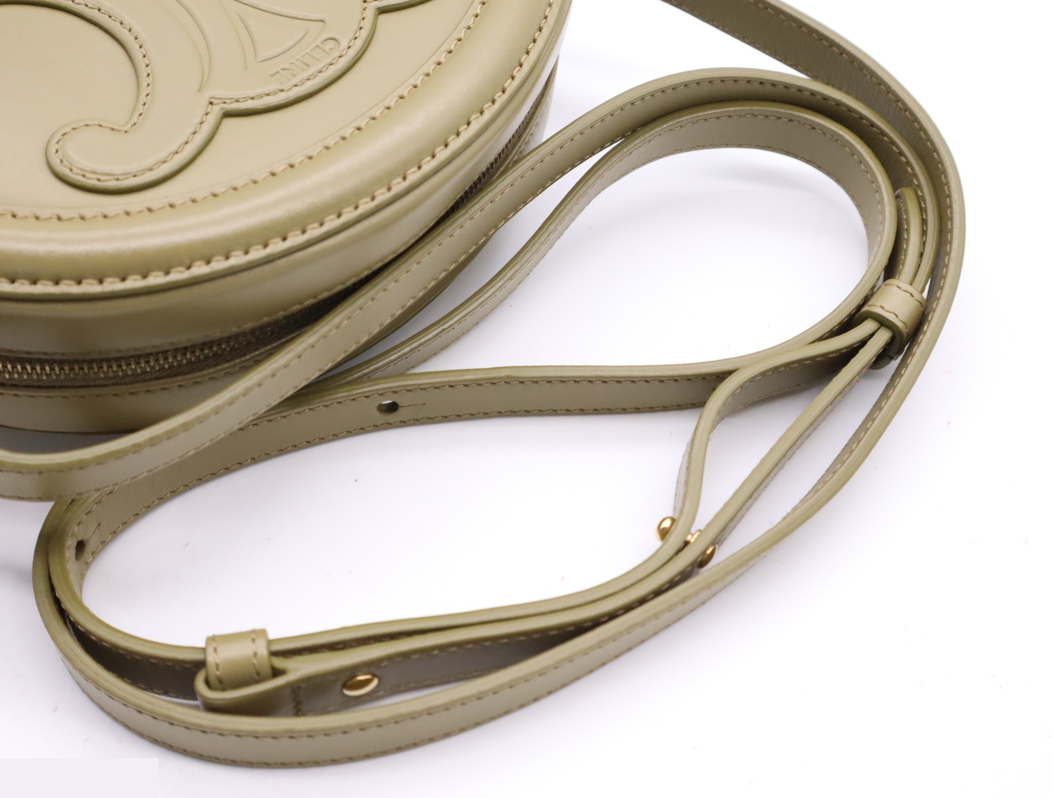 Leather oval purse, Cuir shoulder bag, green, gold hardware. — view 6