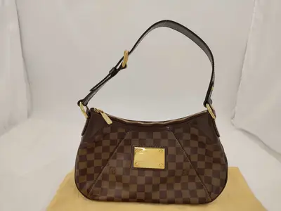 Damier Thames PM Shoulder Bag (Brown, N48180)