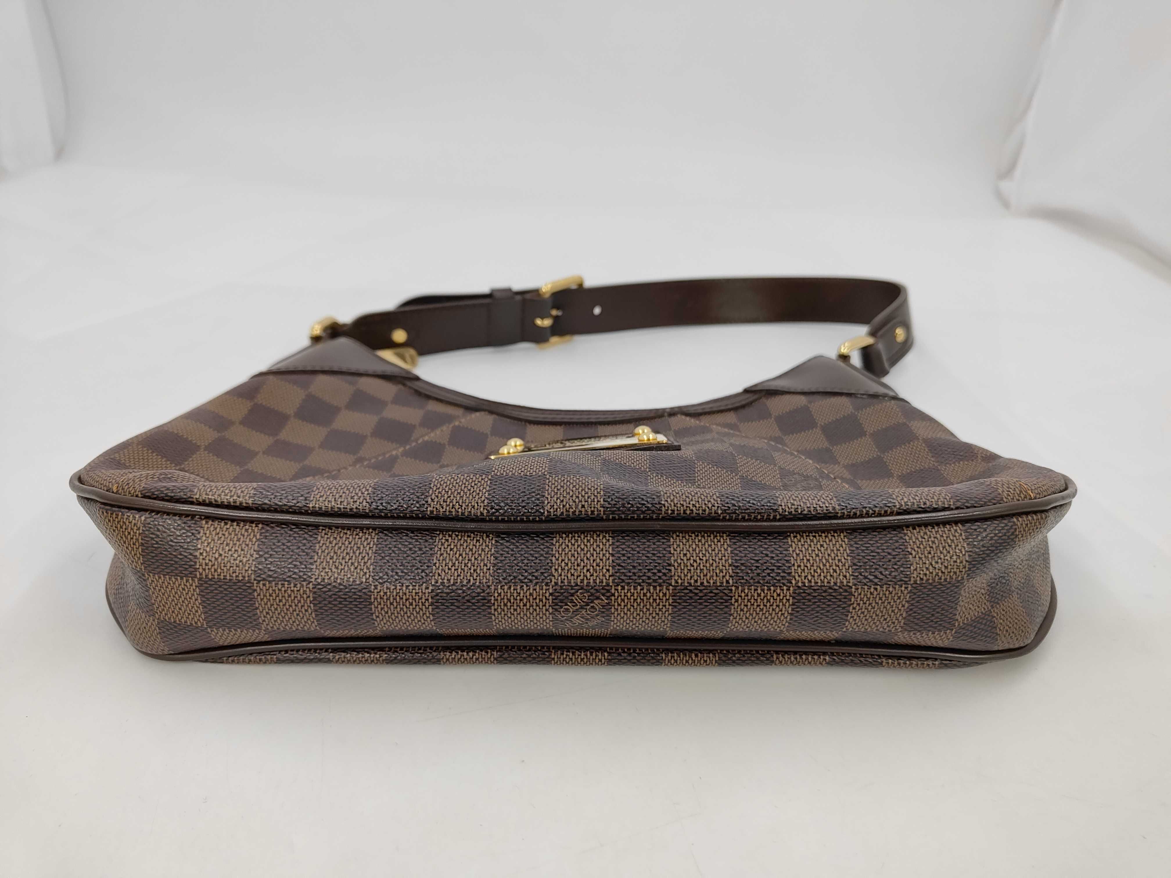 Damier Thames PM Shoulder Bag (Brown, N48180) — view 3