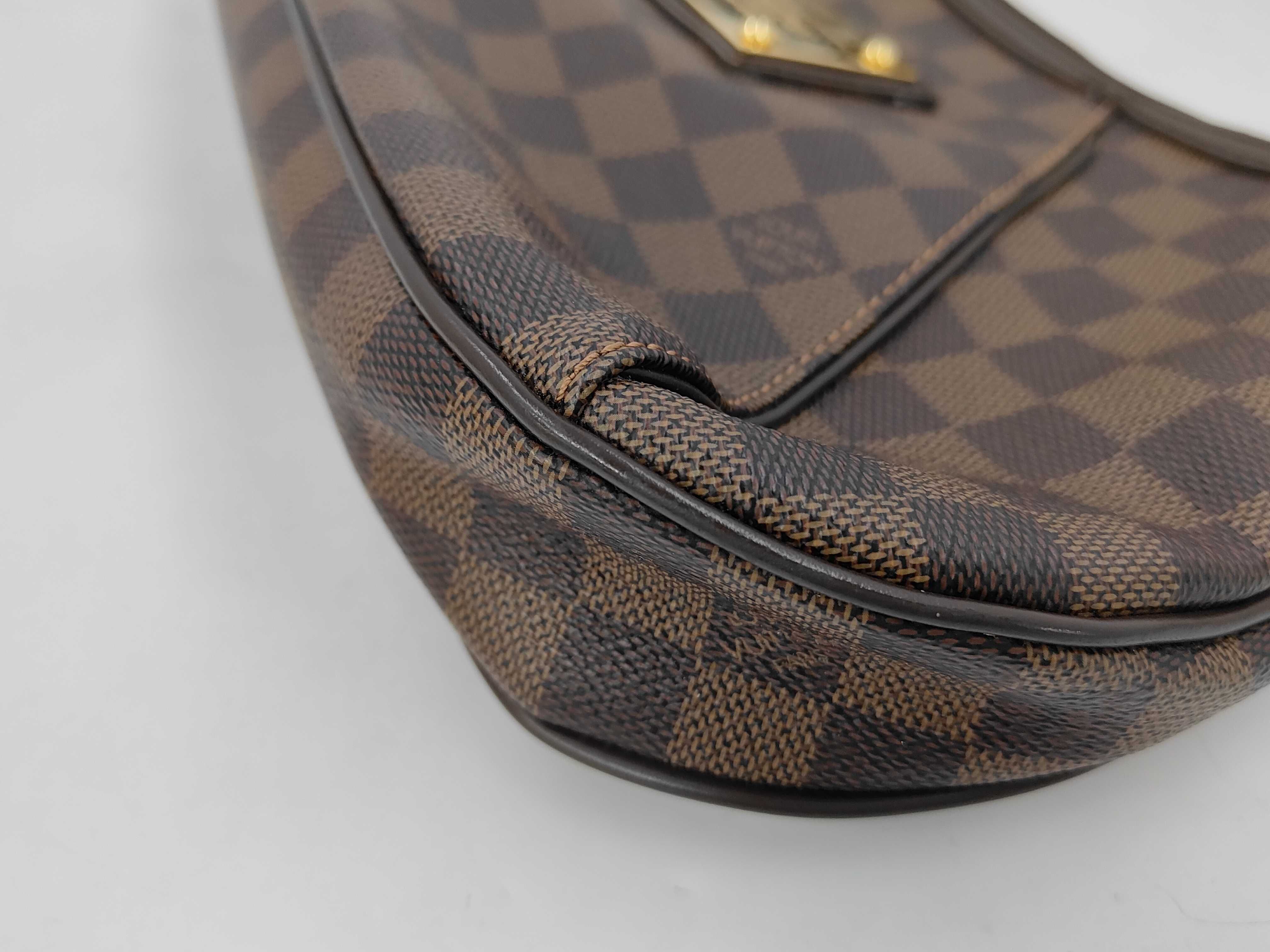 Damier Thames PM Shoulder Bag (Brown, N48180) — view 4