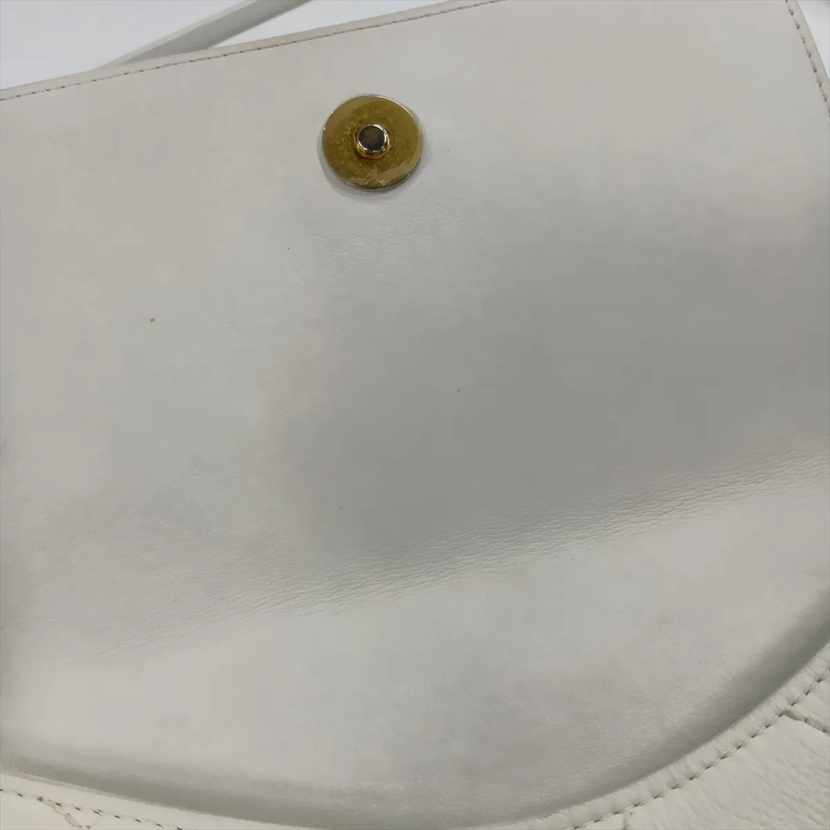 Matelassé Leather Chain Shoulder Bag, White with Gold Hardware, 31358313, Serial Number 31 — view 15