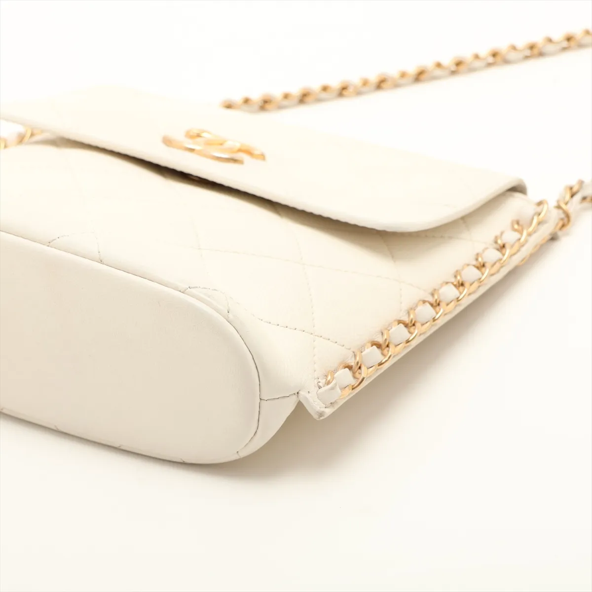 Matelassé Leather Chain Shoulder Bag, White with Gold Hardware, 31358313, Serial Number 31 — view 3