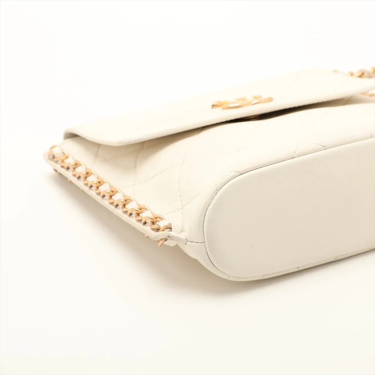 Matelassé Leather Chain Shoulder Bag, White with Gold Hardware, 31358313, Serial Number 31 — view 4