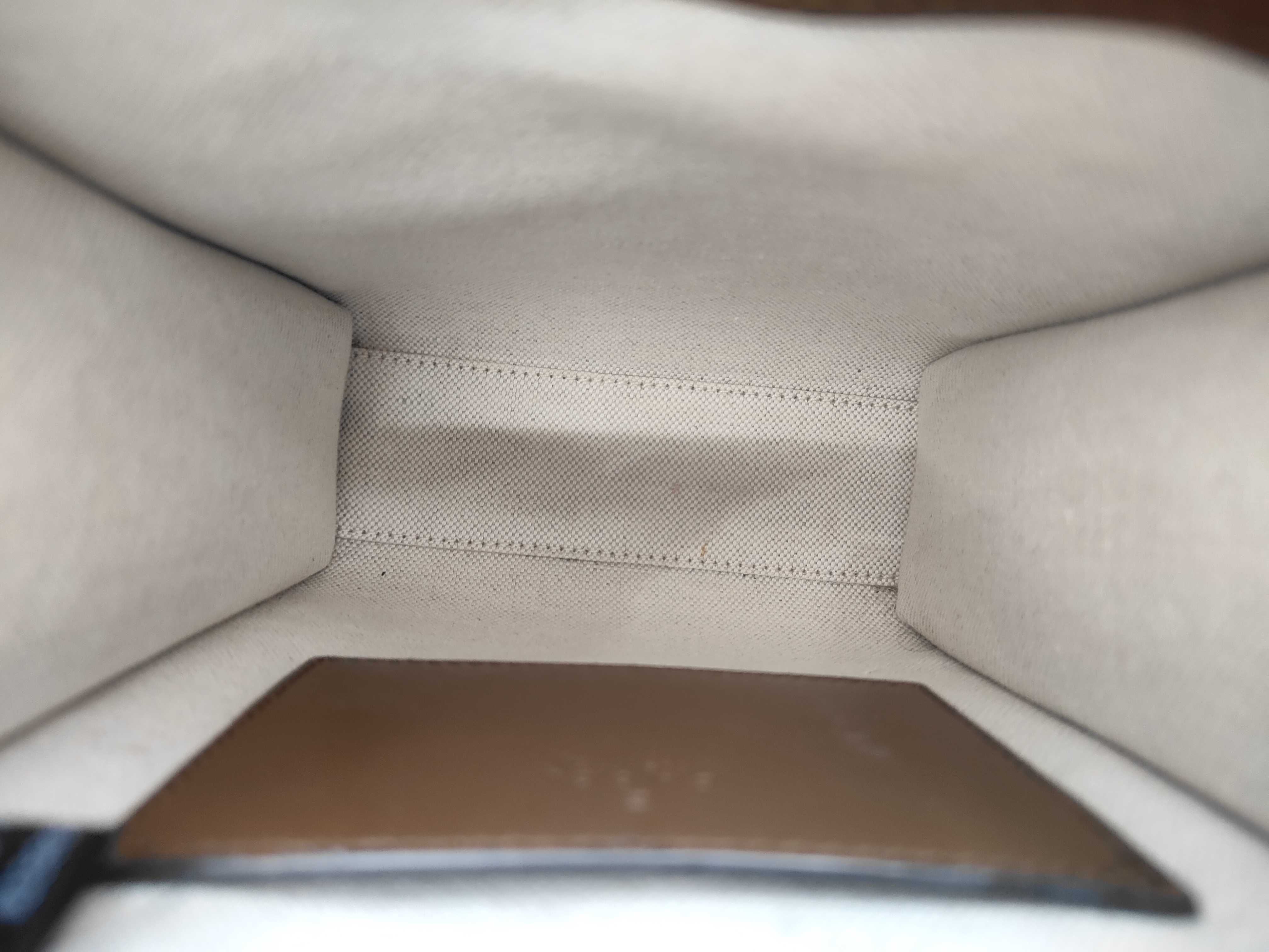 Interlocking GG Supreme 671623 Bag — view 8