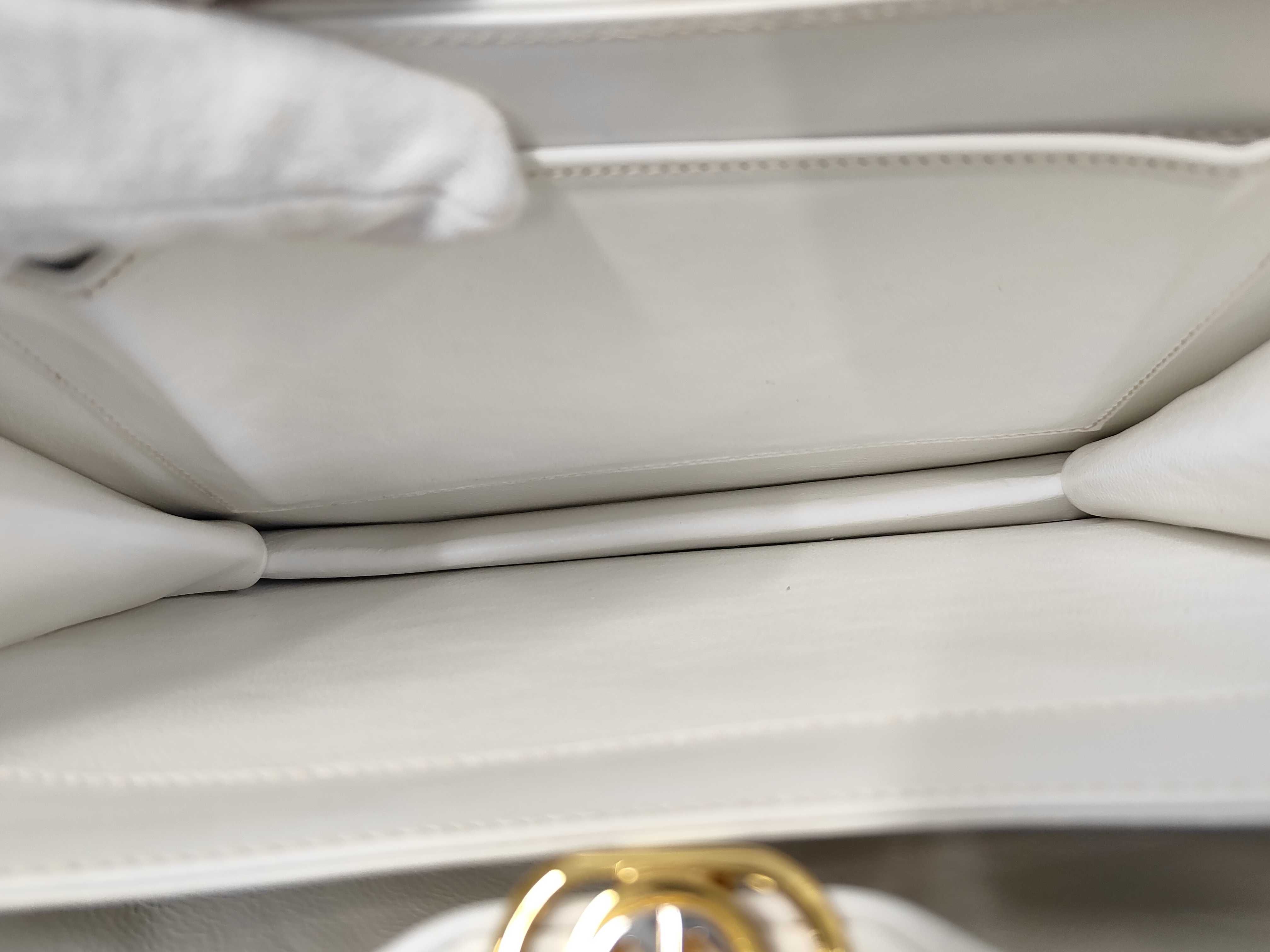 Old Gucci Leather Handbag White Handbag — view 9