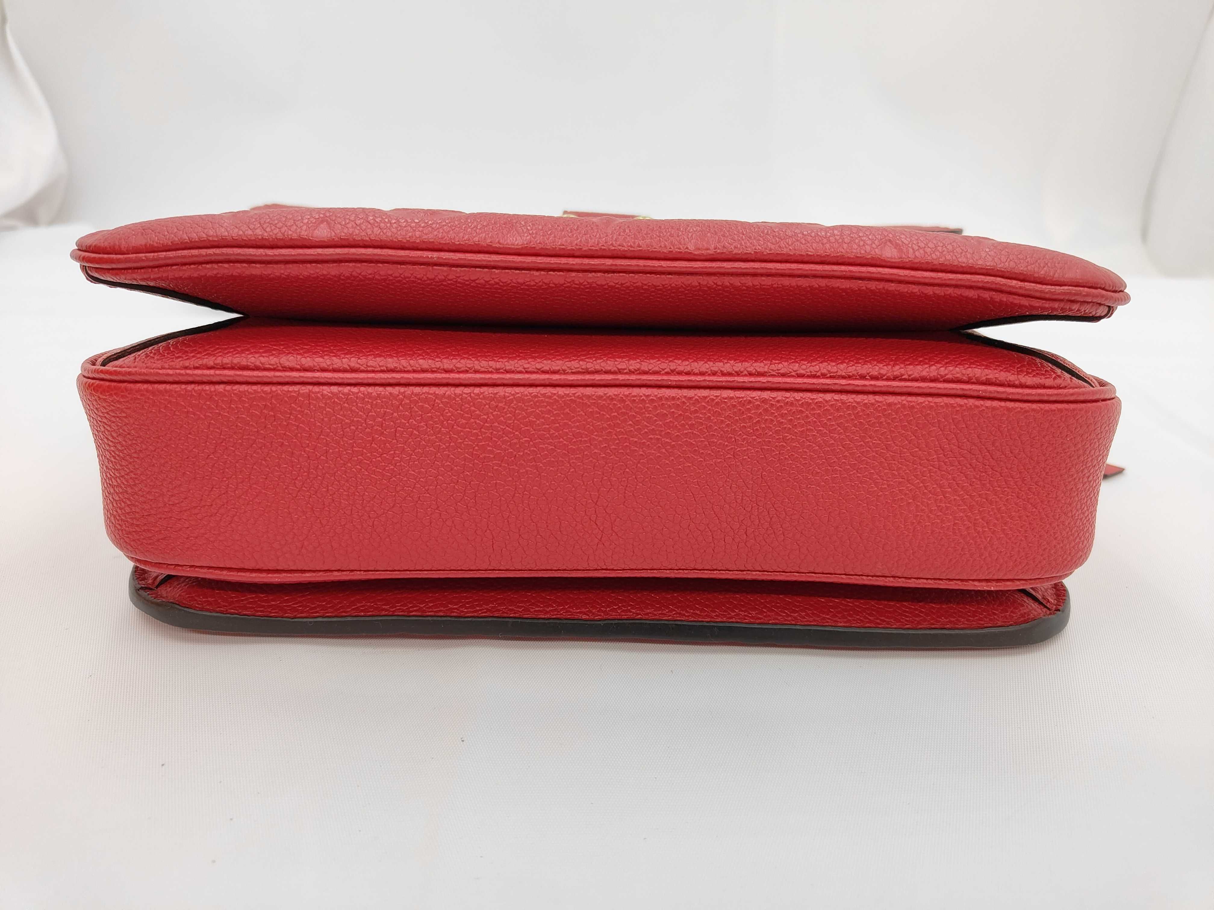 Pochette Métis MM Monogram Empreinte M41488 Red Gold Hardware Shoulder Strap Original Box Dust Bag Shoulder Bag — view 4
